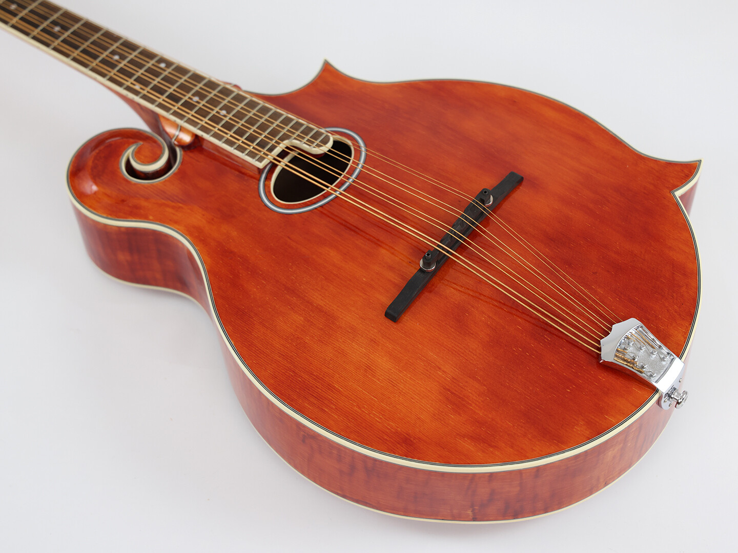 Afanti  AA Solid Spruce Top Oval Hole F Mandocello