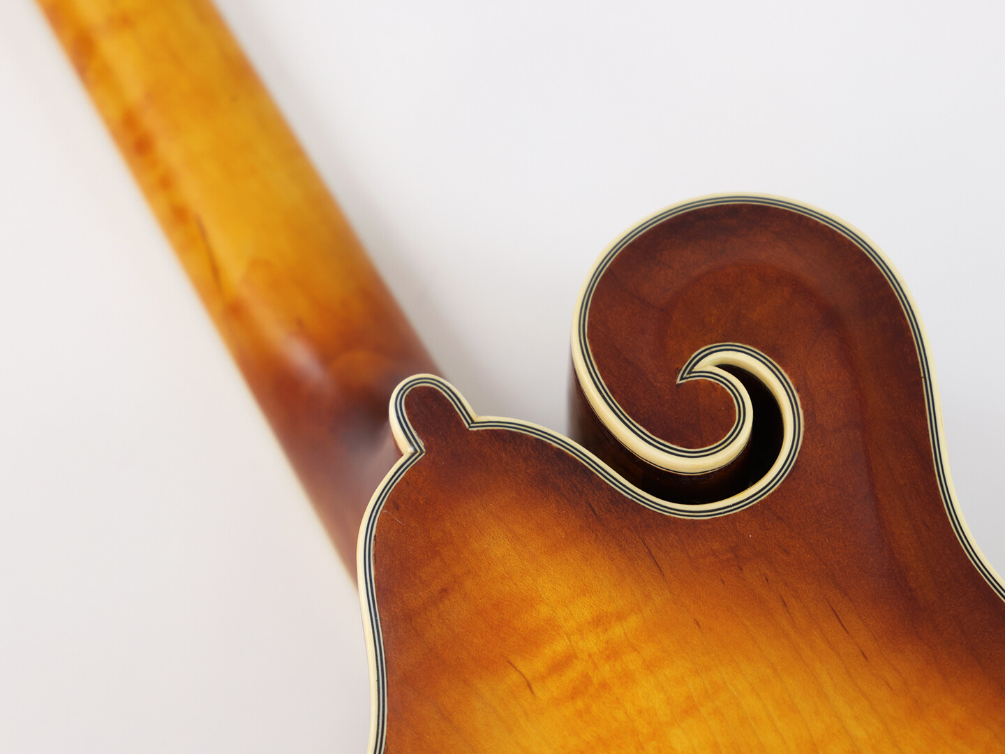 Afanti AA Solid Flamed Maple Back and Side F Octave Mandolin