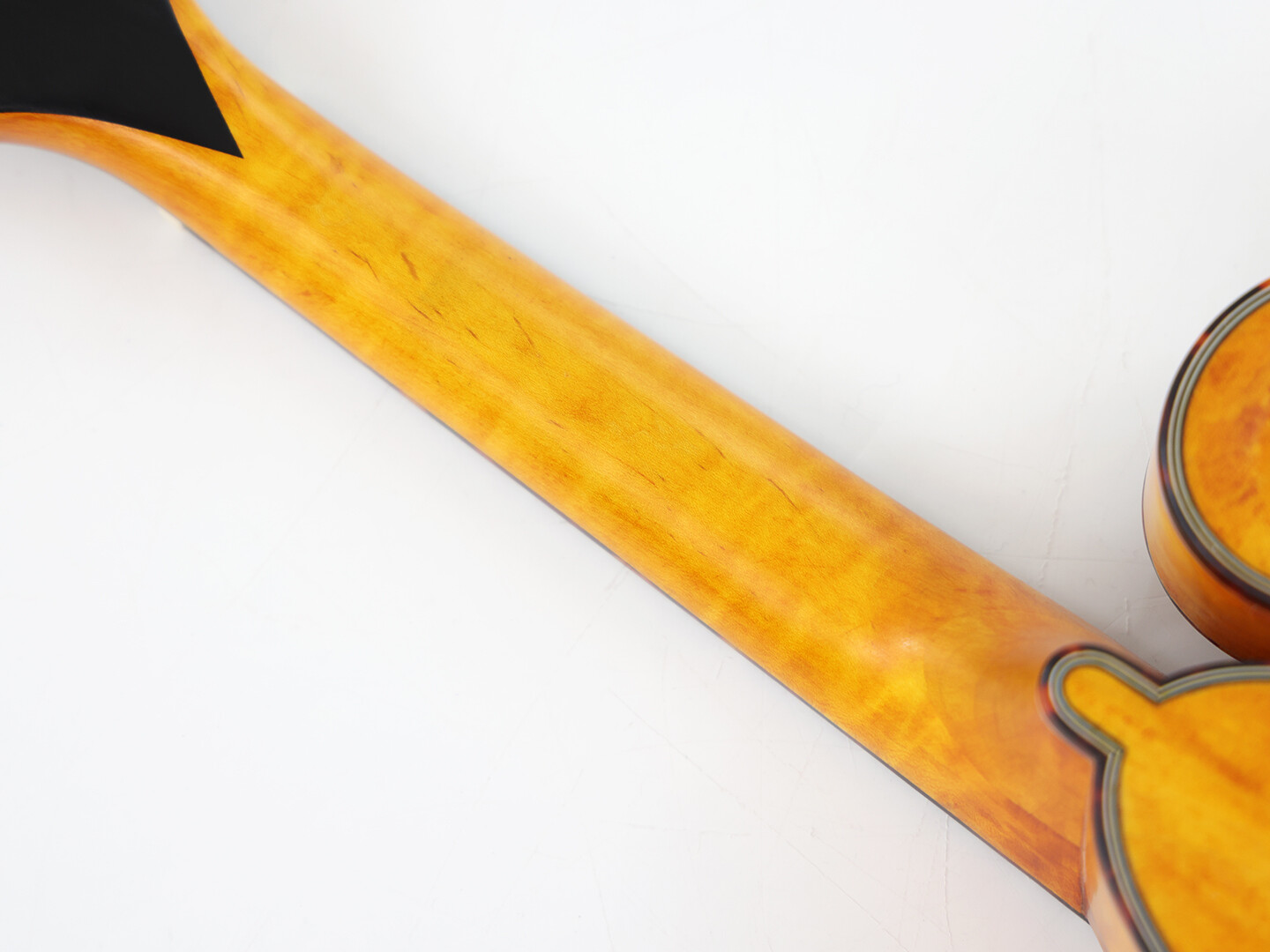 Afanti Goldrush One Piece Solid Flamed Maple Dovetail Neck F Mandolin