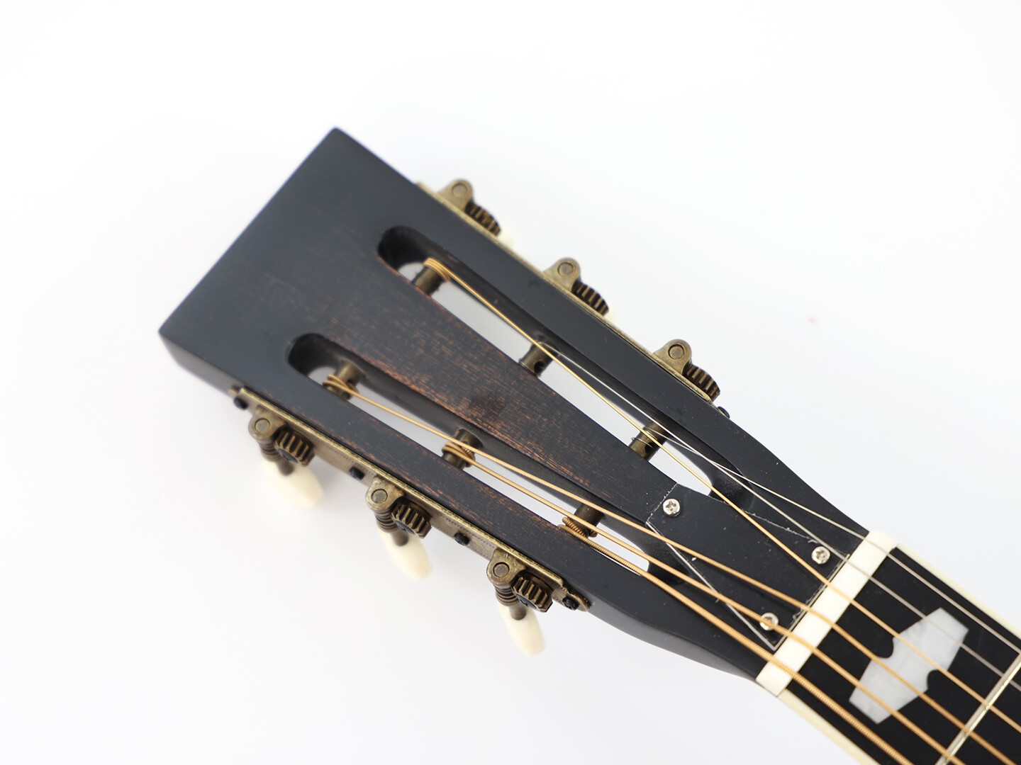 Single Cutaway Round Neck Dobro Resonator guitar with Single Pickup