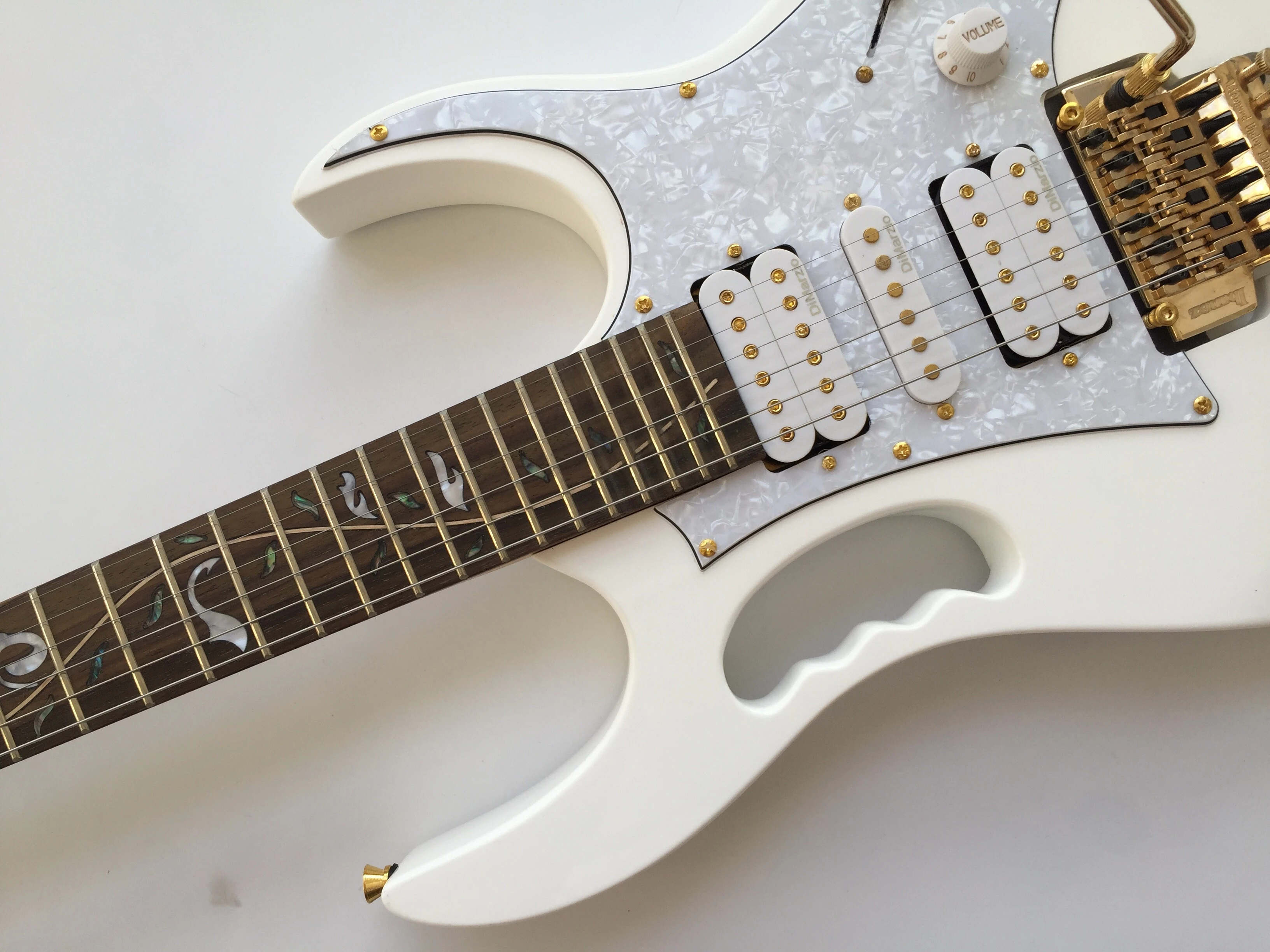 Afanti Basswood Body Flower Fingerboard Inlay Custom Electric Guitar
