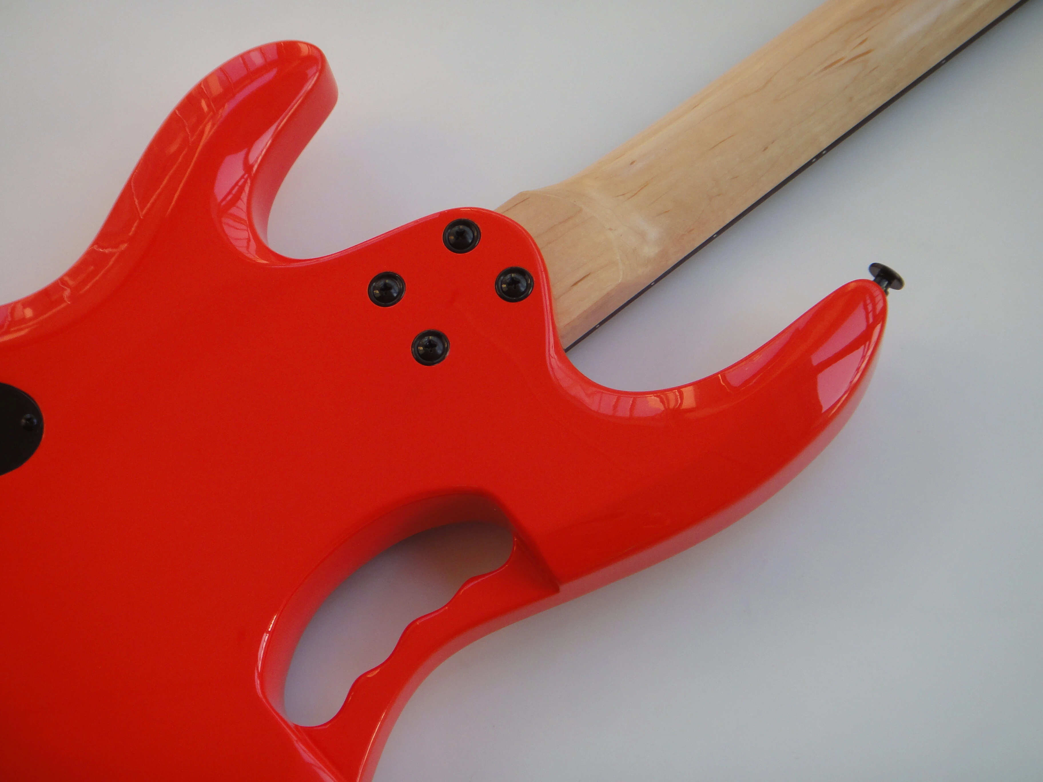 Afanti Customized Hsh Double Locking 6 String Blood Red Headless Electric Guitar
