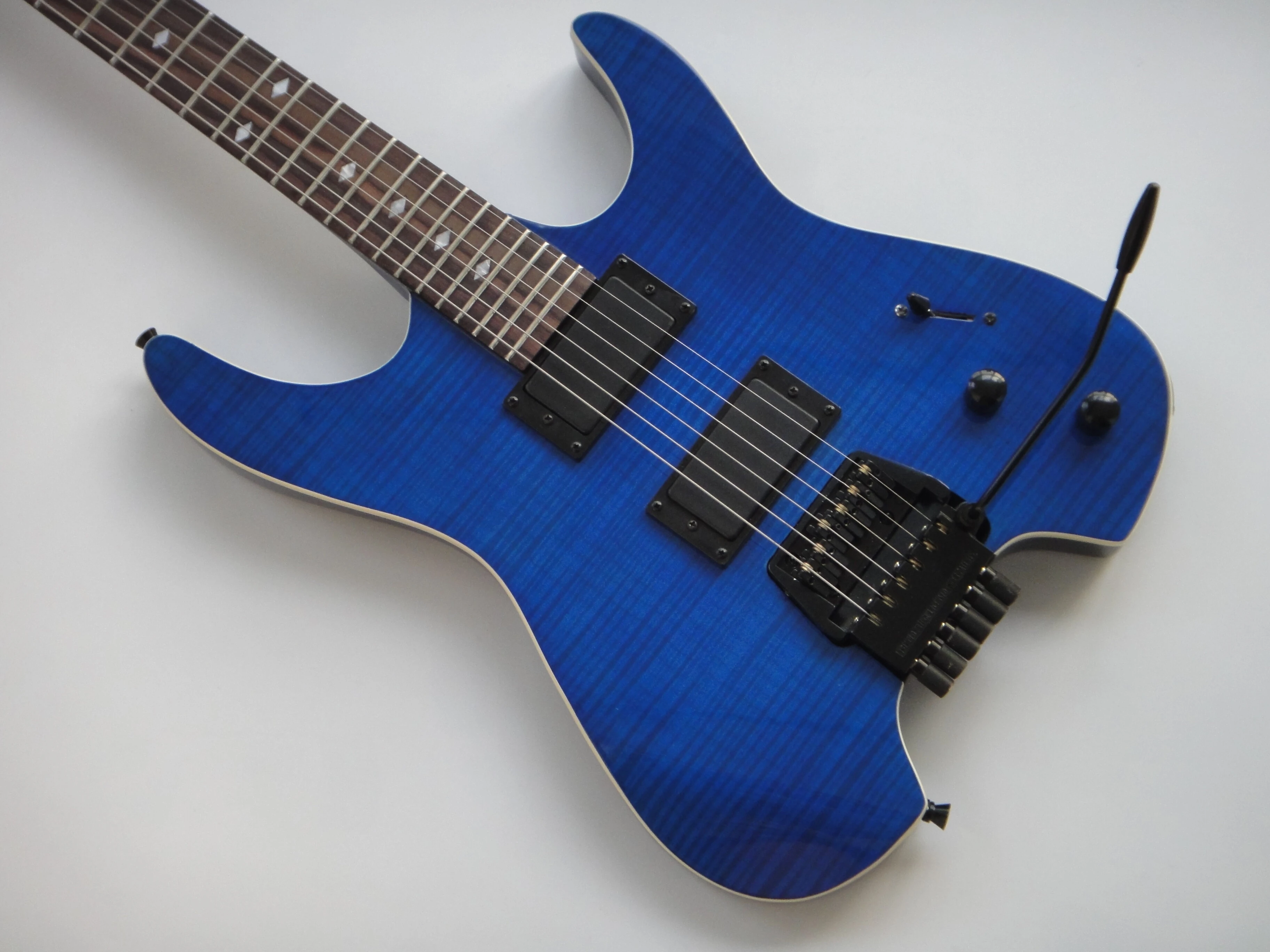 Afanti Customized Hh Double Locking Tremolo Flamed Blue Headless Electric Guitar