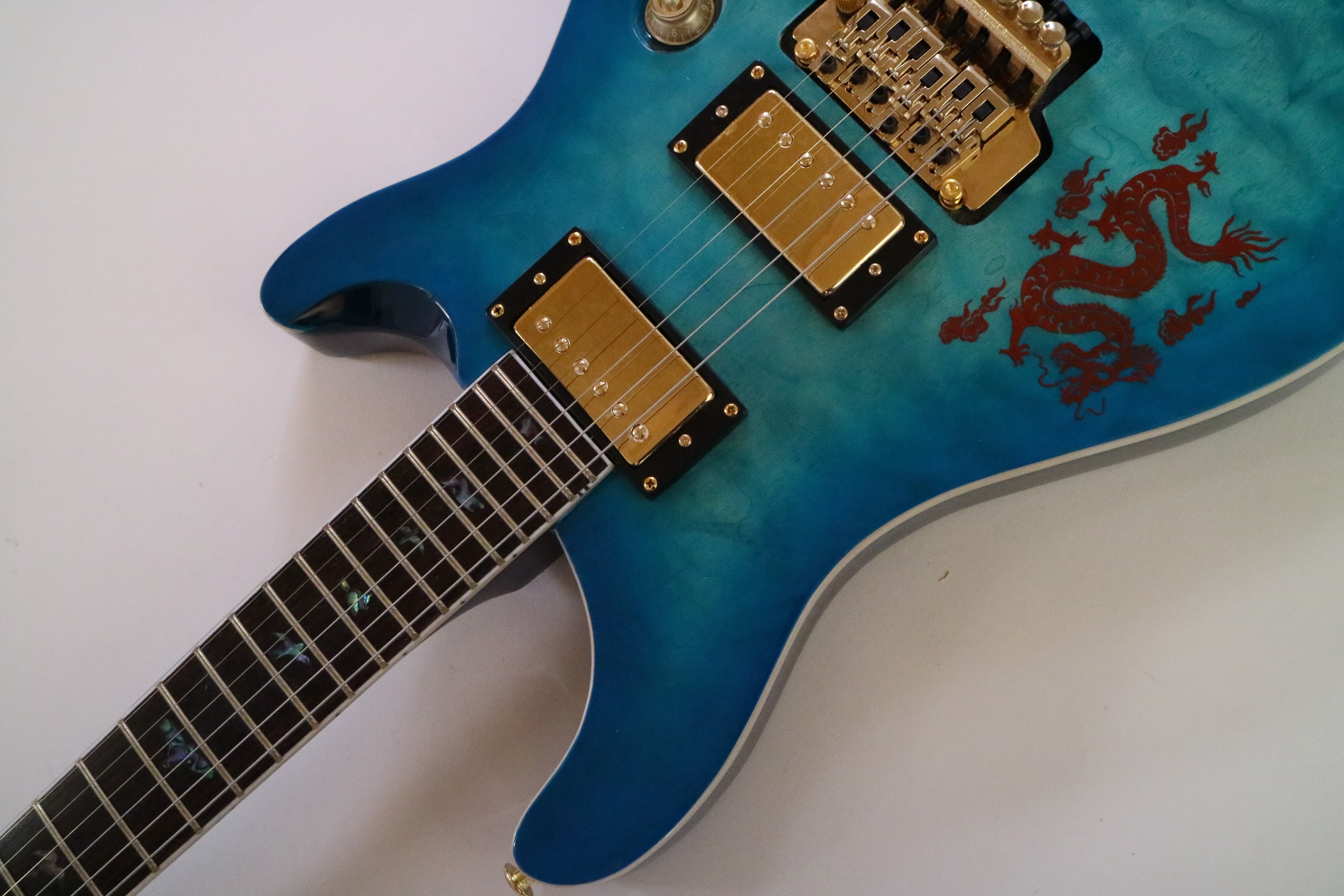 Afanti Mahogany Body with Quilted Maple Veneer Pr Style Electric Guitar