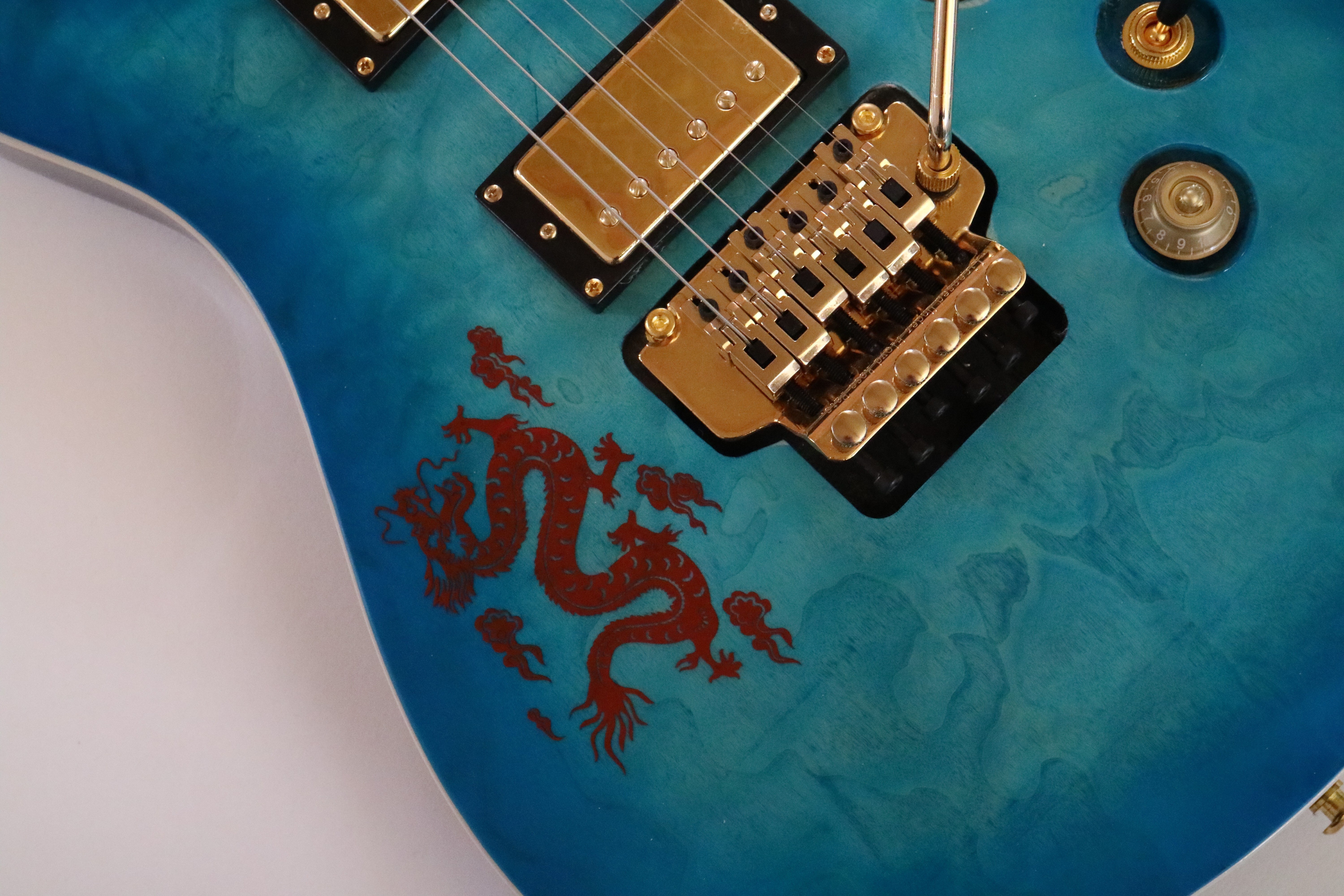 Afanti Mahogany Body with Quilted Maple Veneer Pr Style Electric Guitar