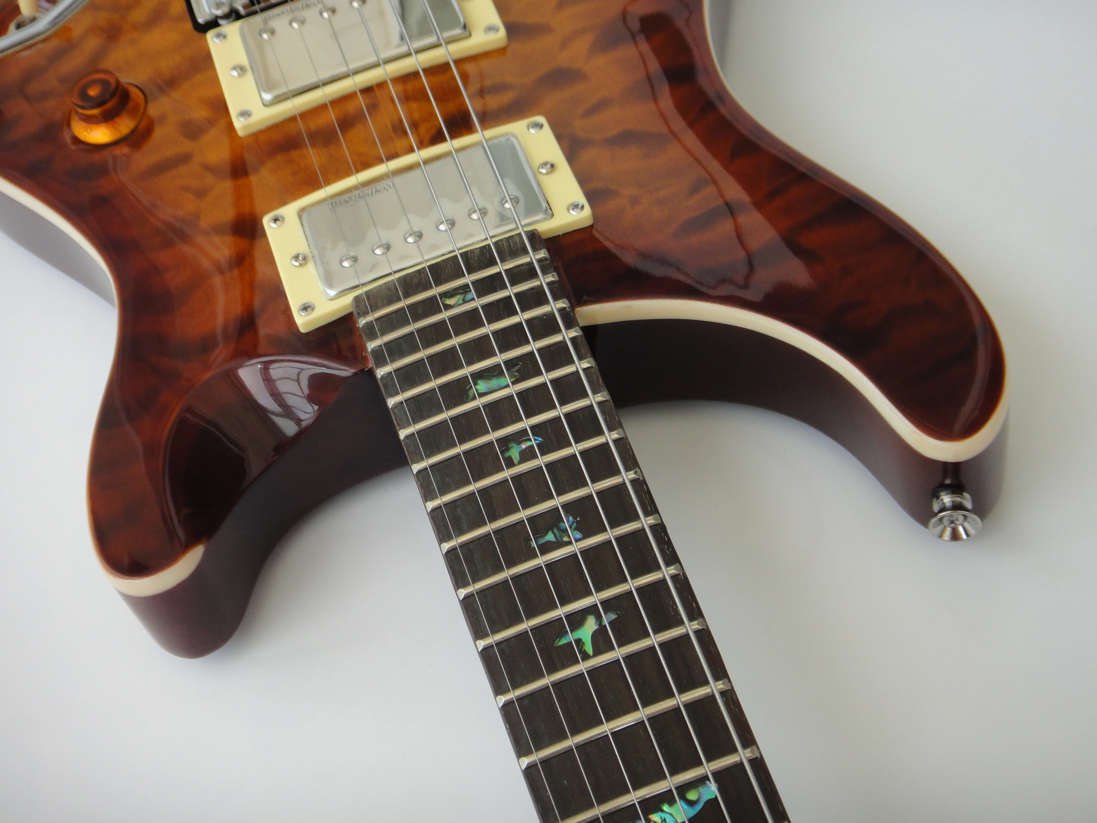 Afanti Basswood Body with Quilted Maple Veneer Wilkinson Tuner Electric Guitar