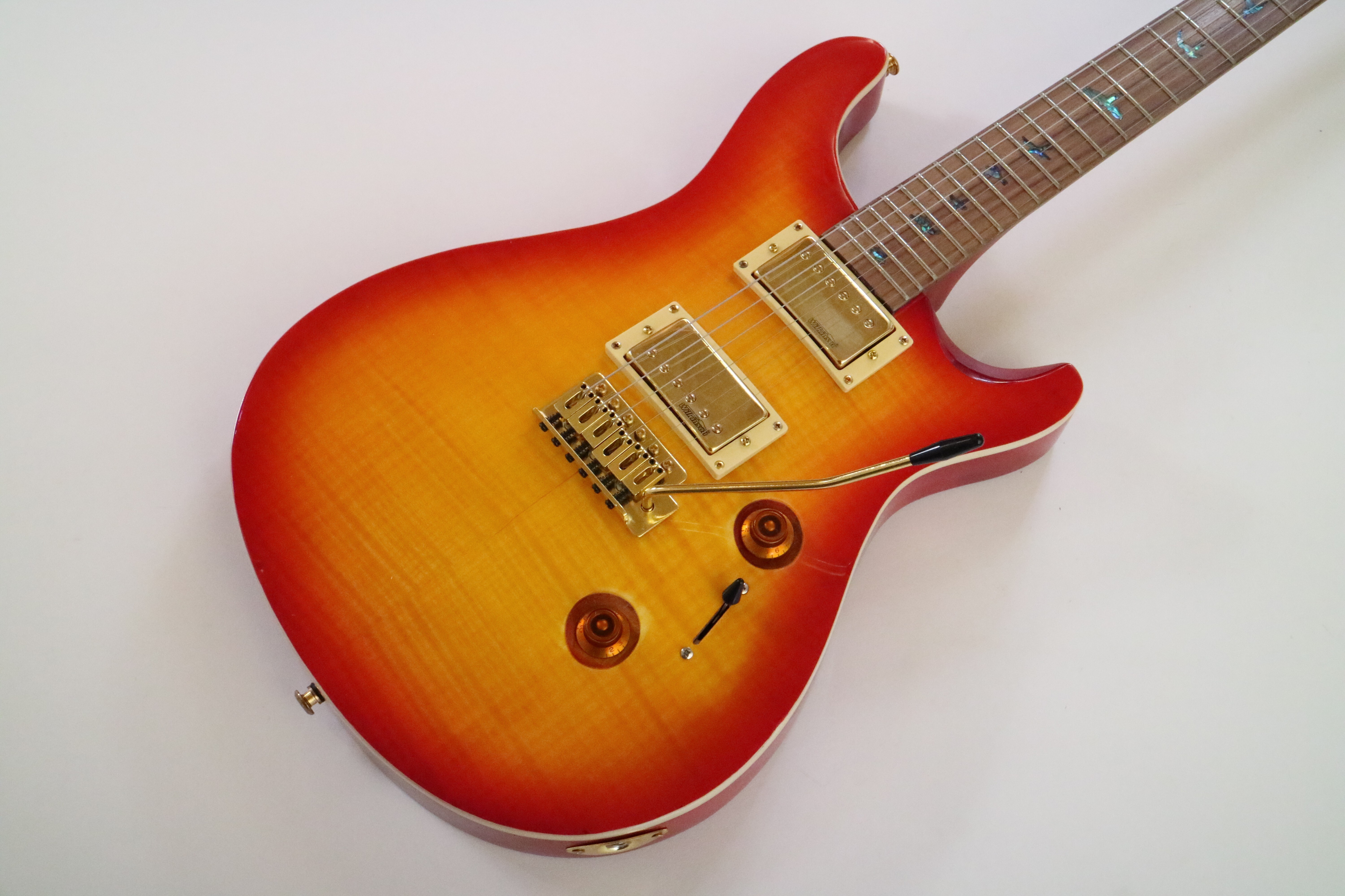 Afanti Mahogany Body with Flamed Maple Veneer Pr Style Electric Guitar