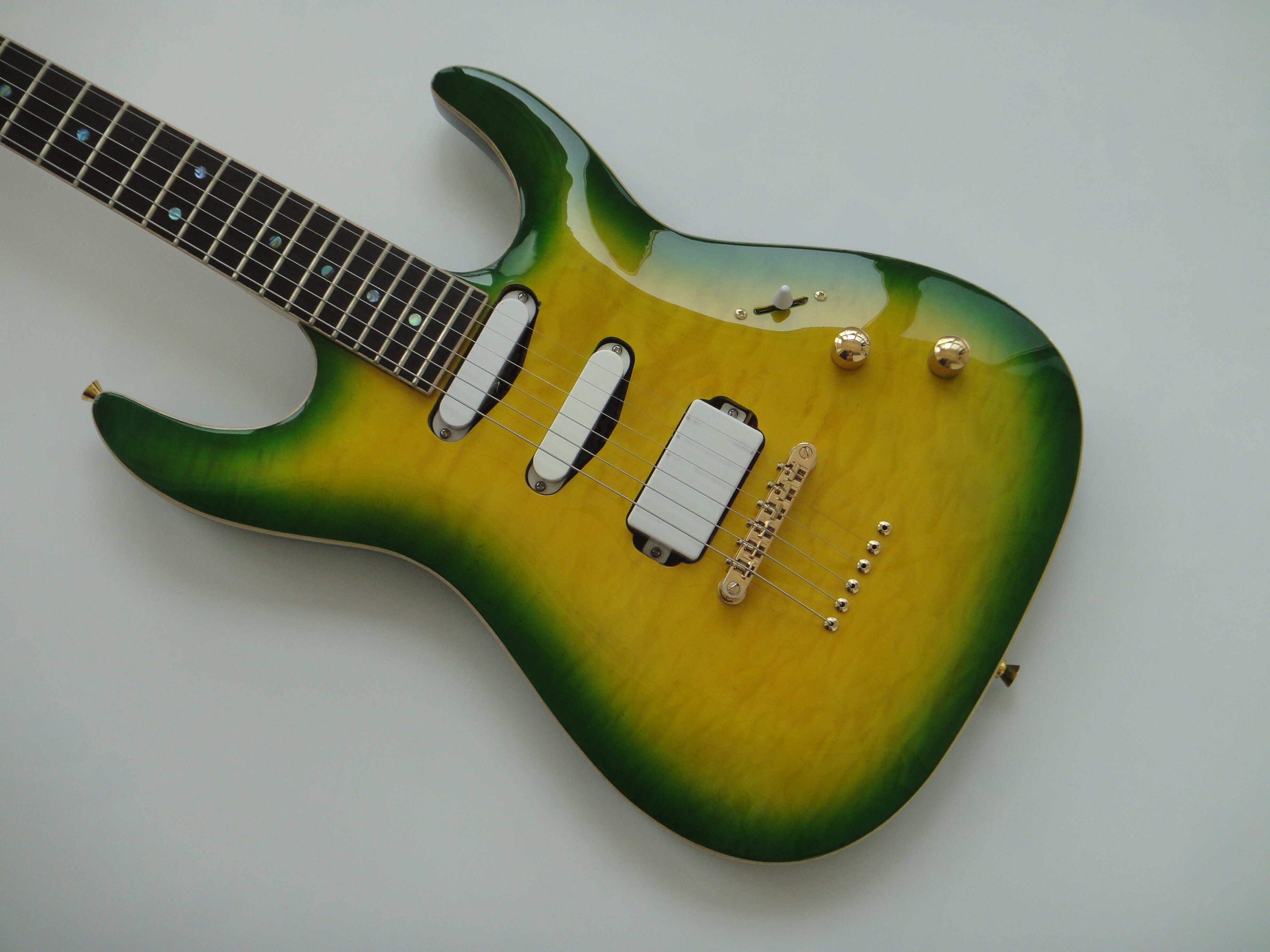 Afanti Mahogany with Flamed Maple veneer on top and back Electric Guitar