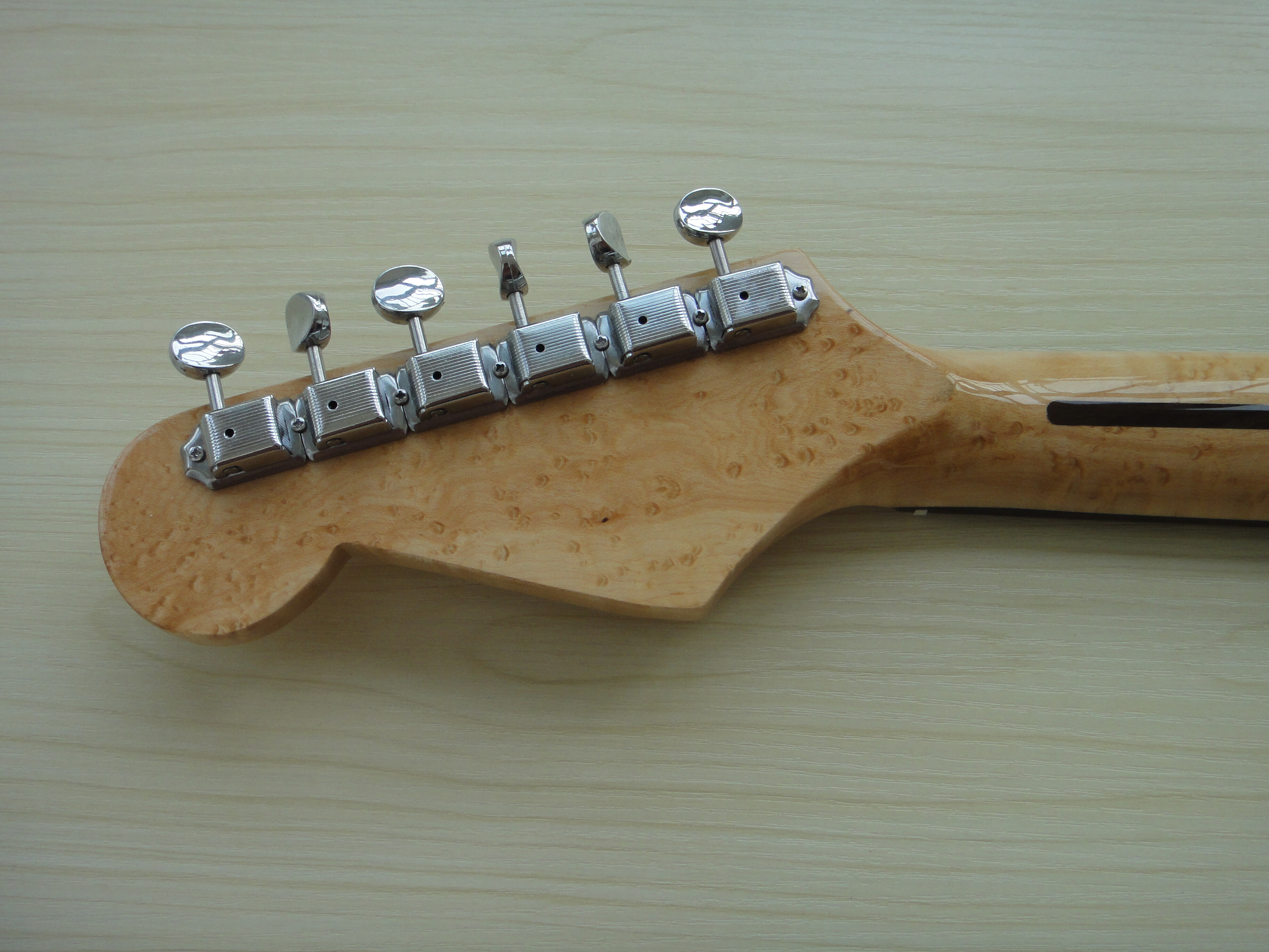 Afanti Customized Birds Eye Maple Neck P90 Pickup Right Handed Electric Guitar