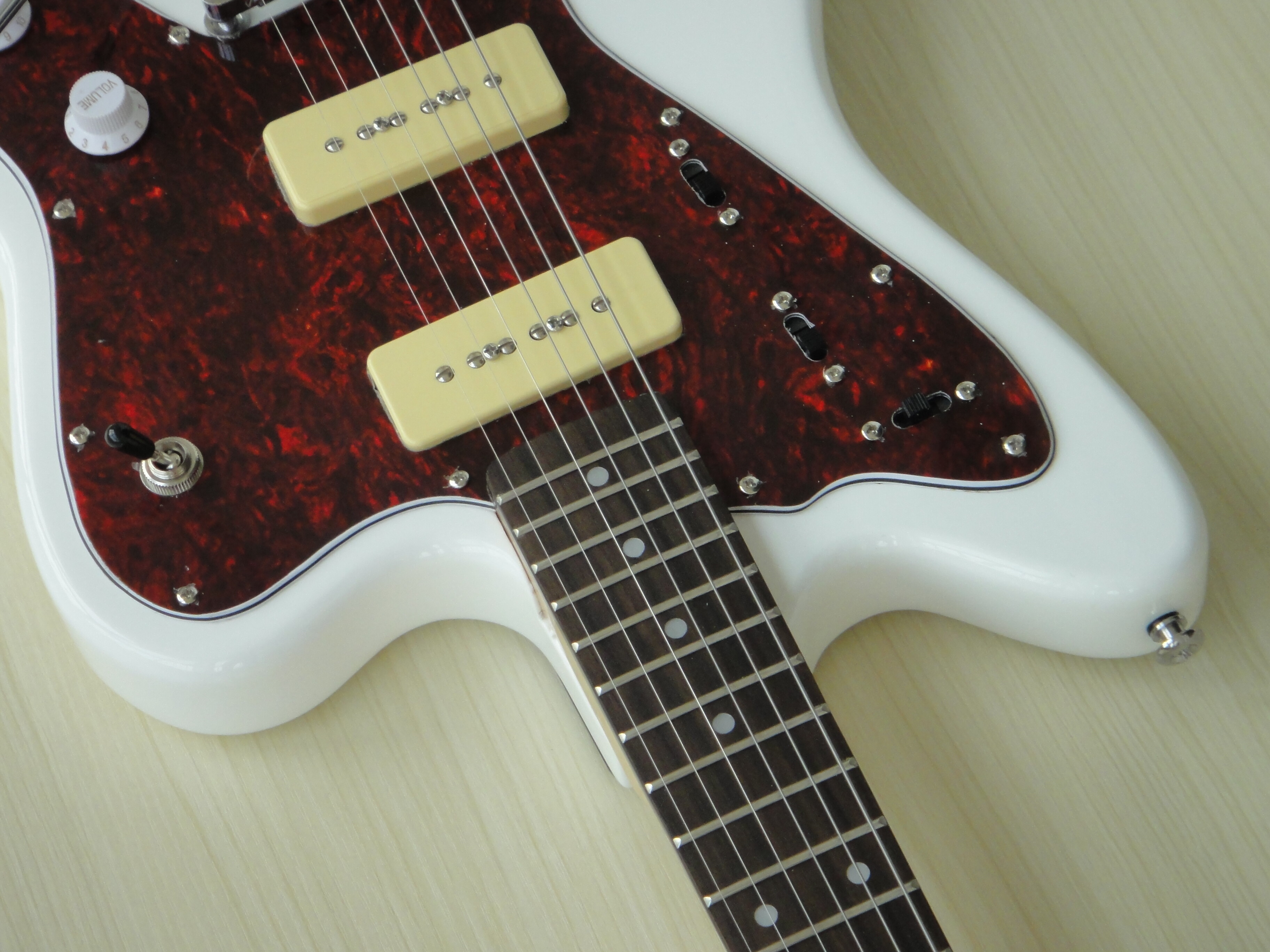 Afanti Customized Birds Eye Maple Neck P90 Pickup Right Handed Electric Guitar