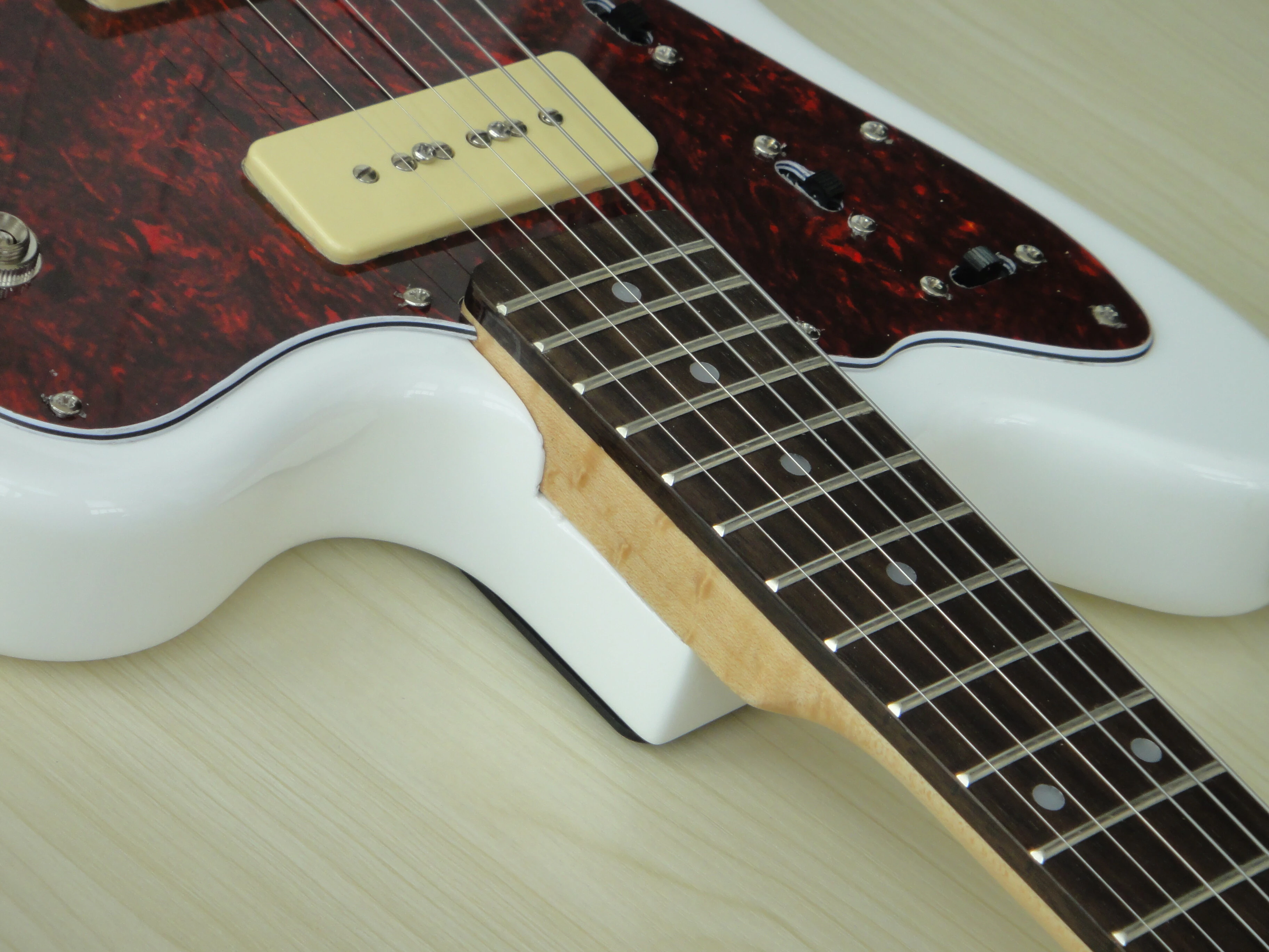 Afanti Customized Birds Eye Maple Neck P90 Pickup Right Handed Electric Guitar