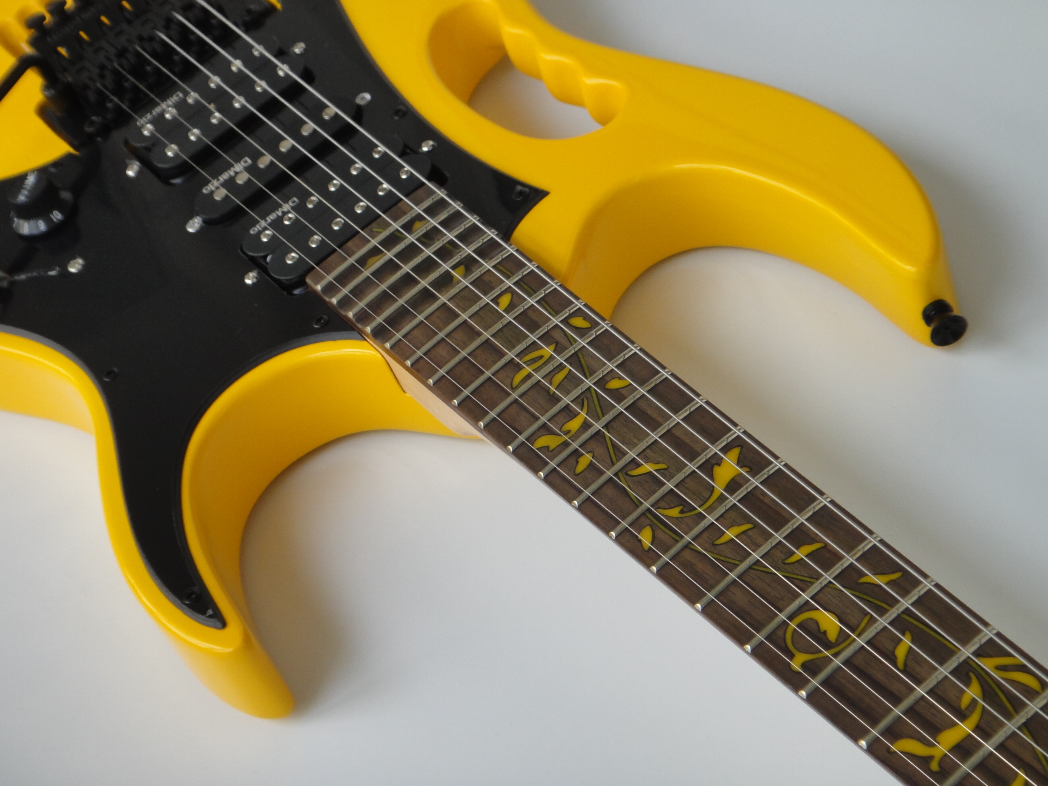 Afanti Customized Basswood Body Bolt on Neck Electric Guitar