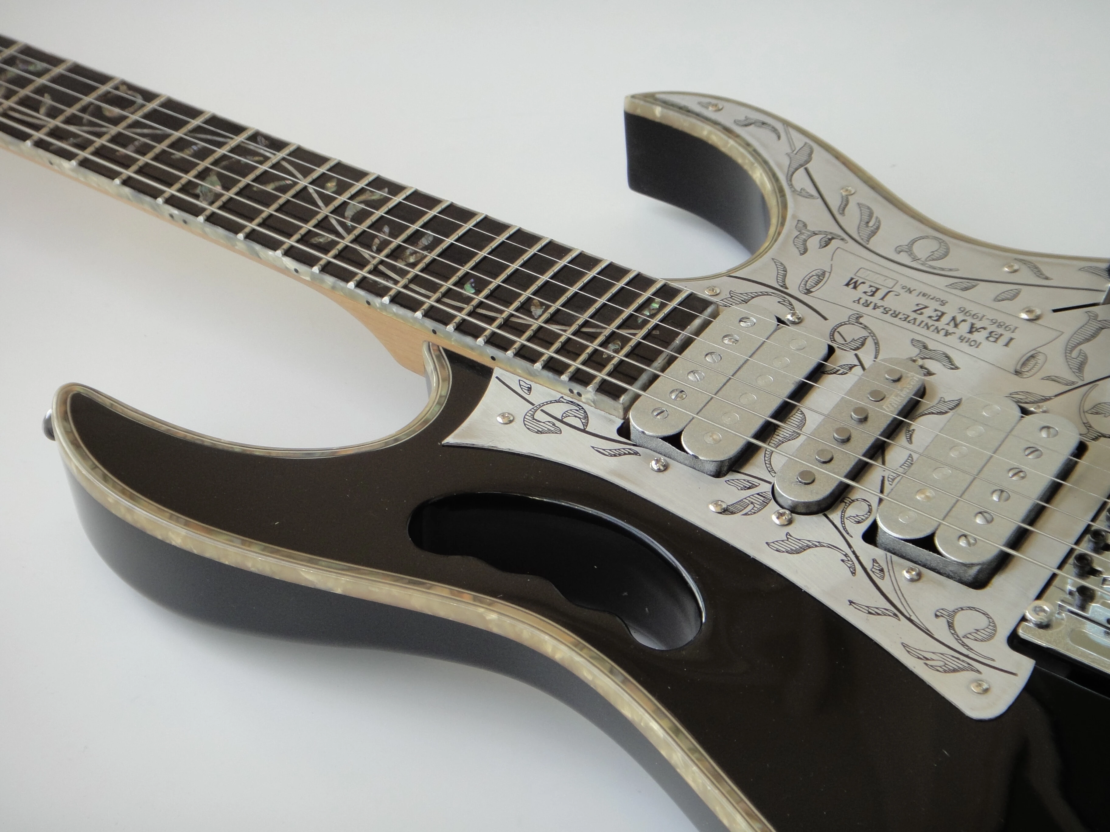 Afanti customized Basswood Body Electric Guitar