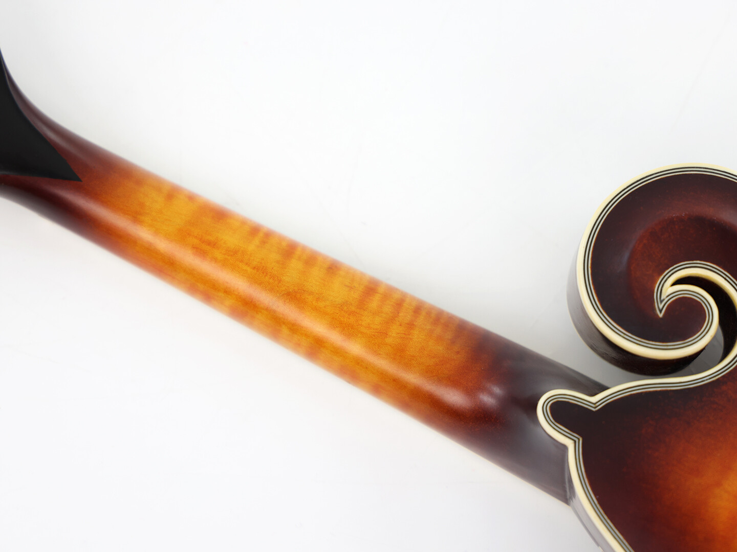 East Luthier Solid Flamed Maple Dovetail Neck Sunburst F Mandolin