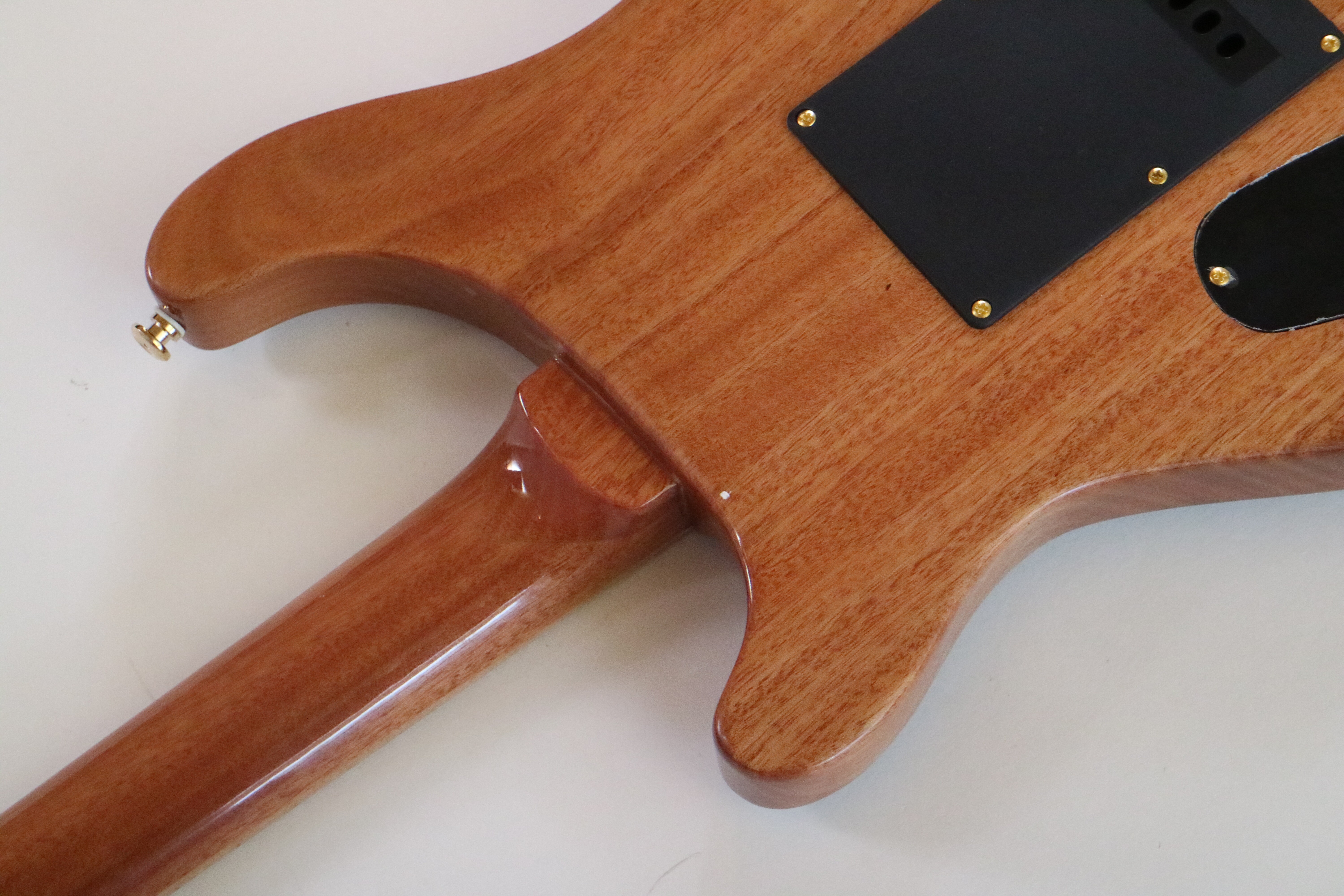 Afanti 22 Frets Mahogany with Flamed Maple Veneer Body Electric Guitar