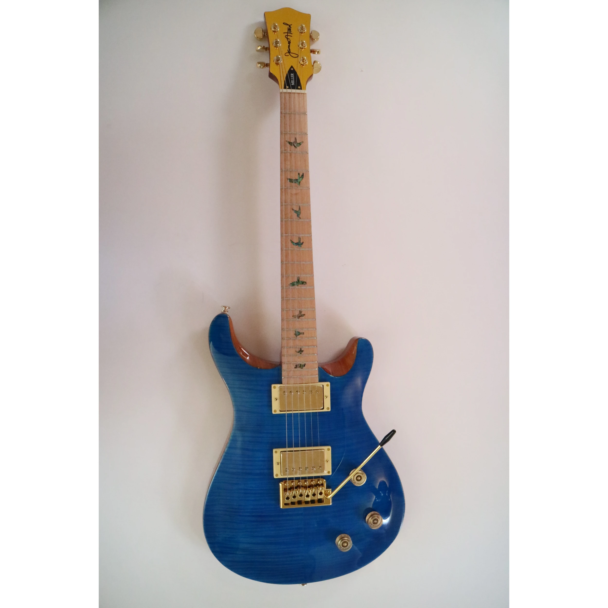 Afanti 22 Frets Mahogany with Flamed Maple Veneer Body Electric Guitar