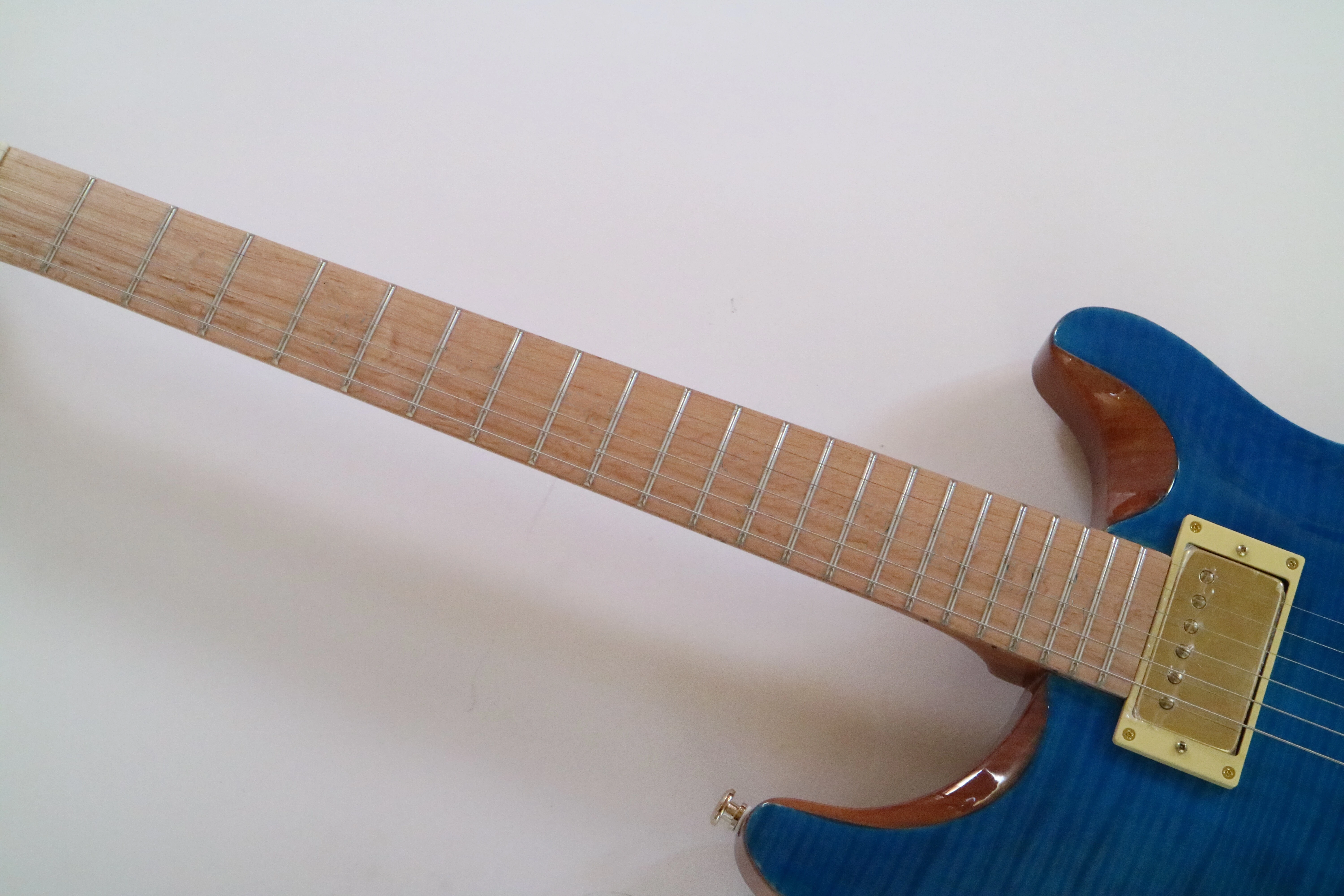 Afanti 22 Frets Mahogany with Flamed Maple Veneer Body Electric Guitar