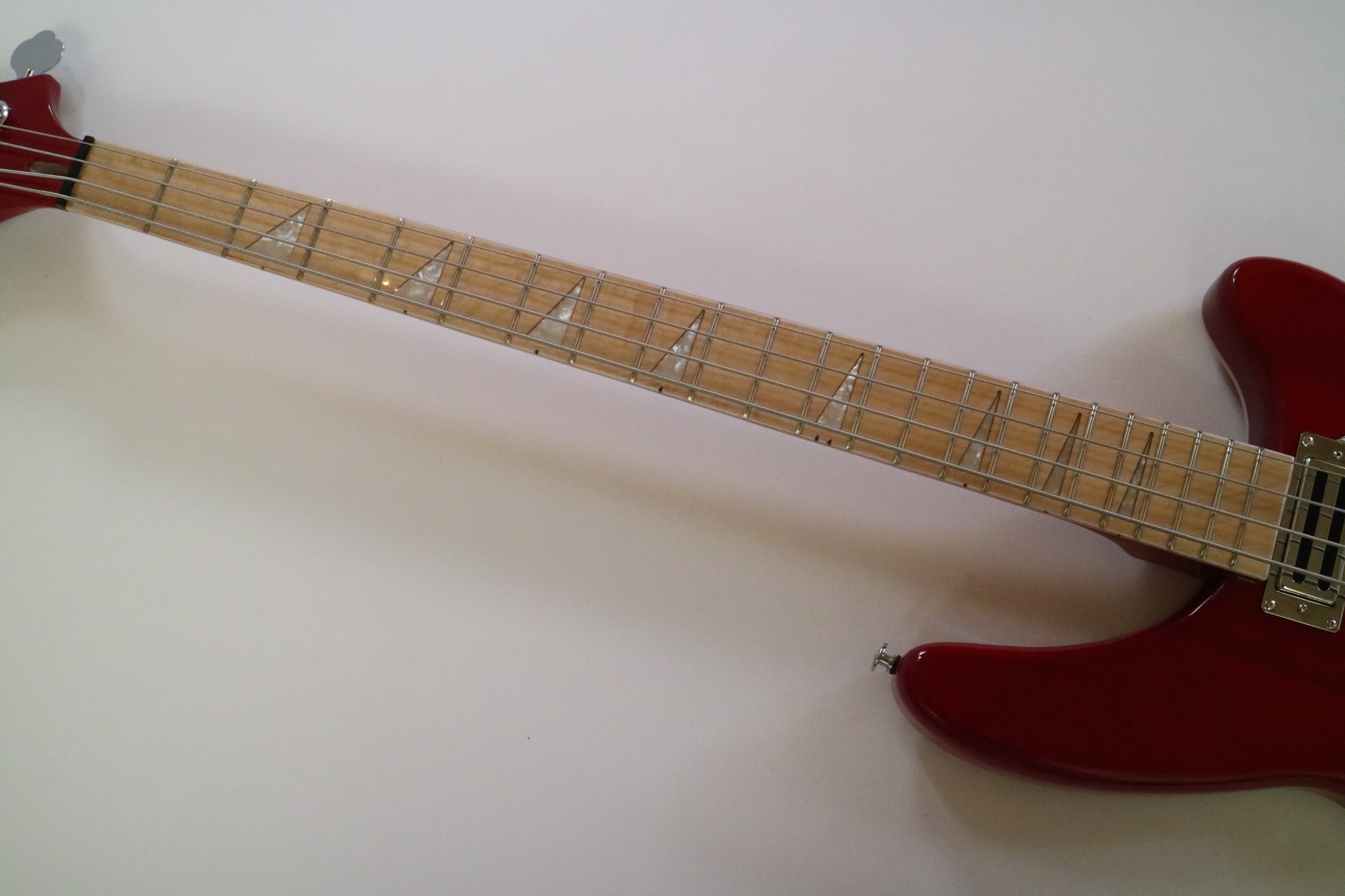 Afanti Set In Mahogany Body 4 Strings Electric Bass Guitar