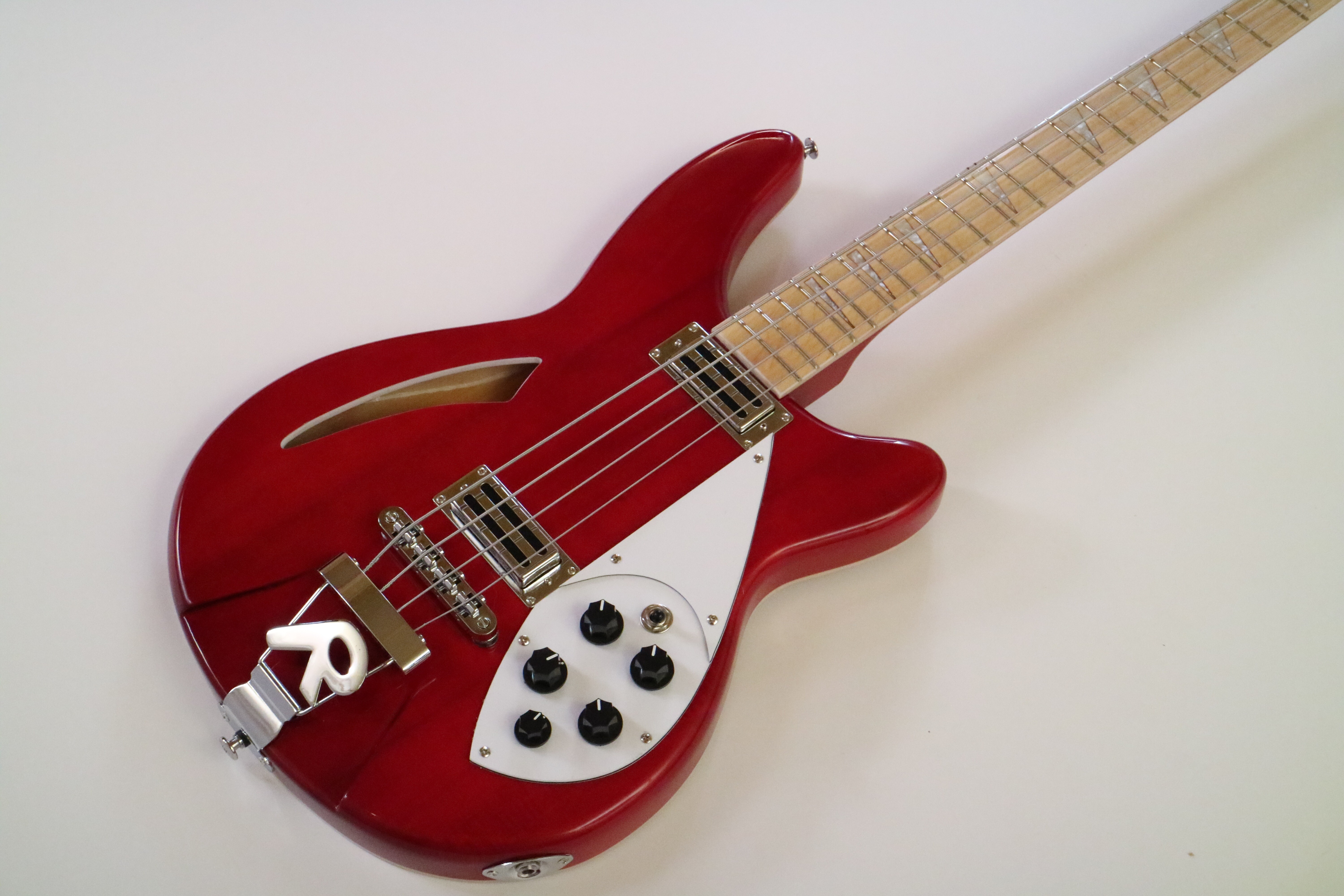 Afanti Set In Mahogany Body 4 Strings Electric Bass Guitar