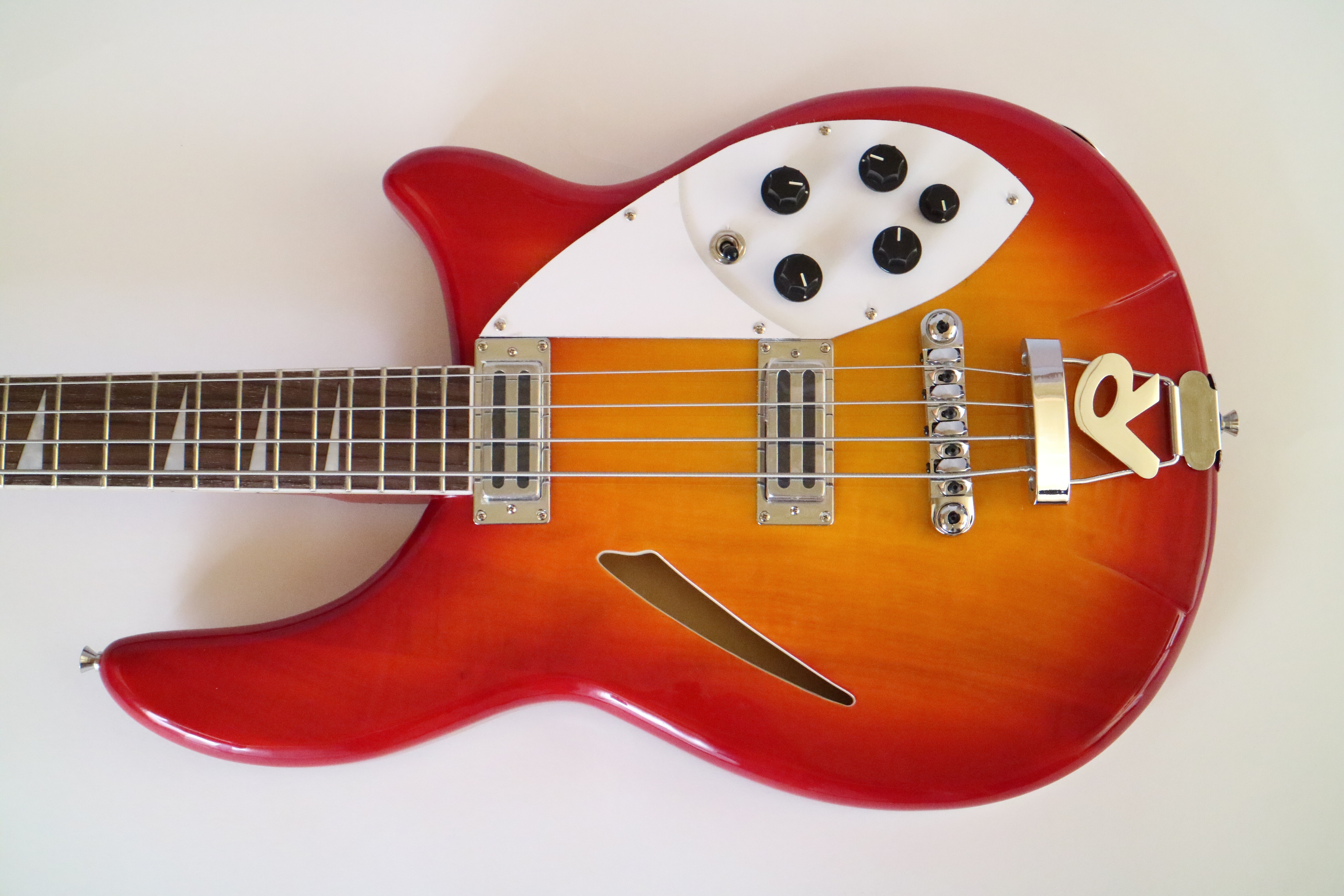 Afanti Mahogany Body Rosewood Fingerboard Elecrtic Bass Guitar