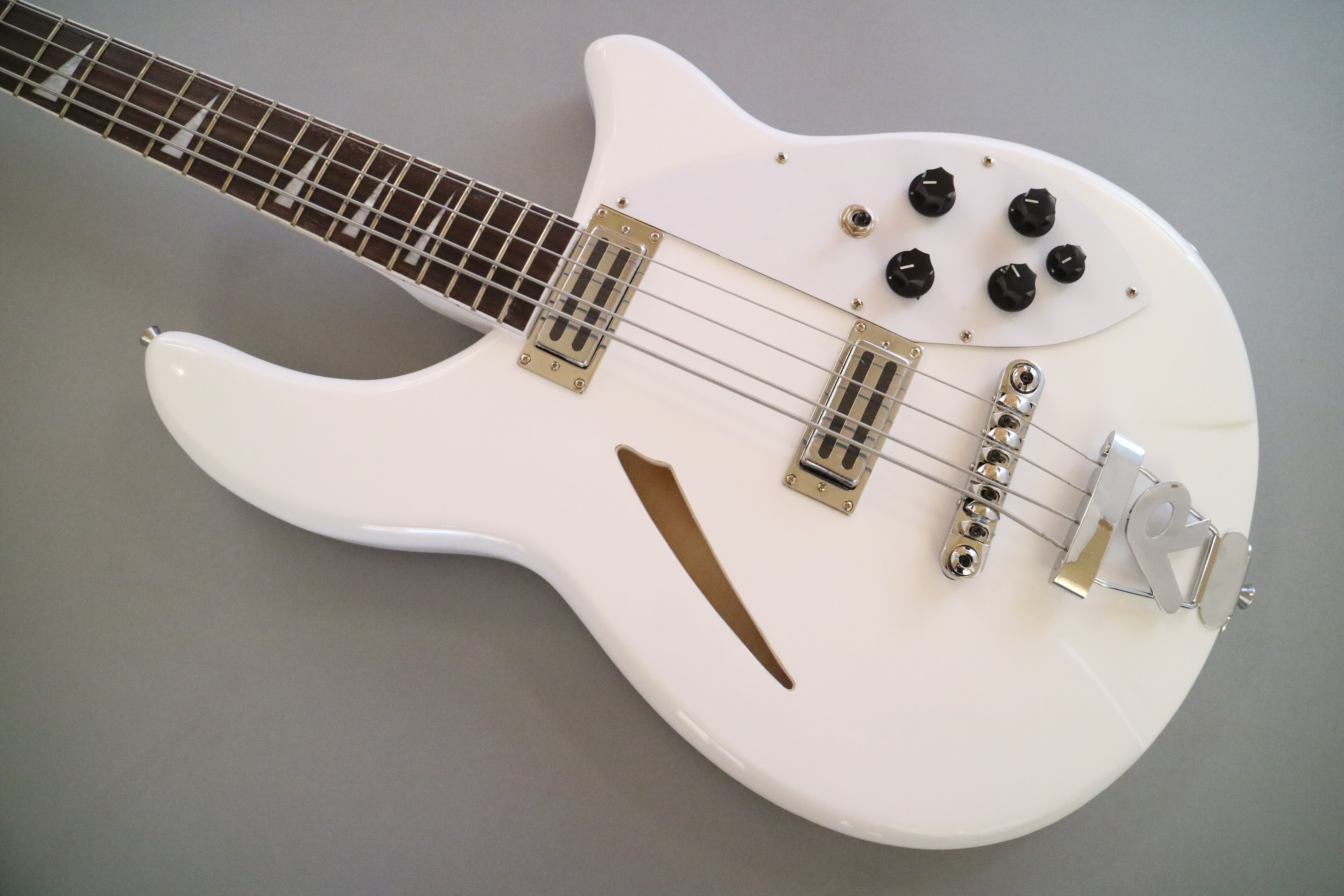 Afanti Rosewood Fingerboard 4 Strings Electric Bass Guitar