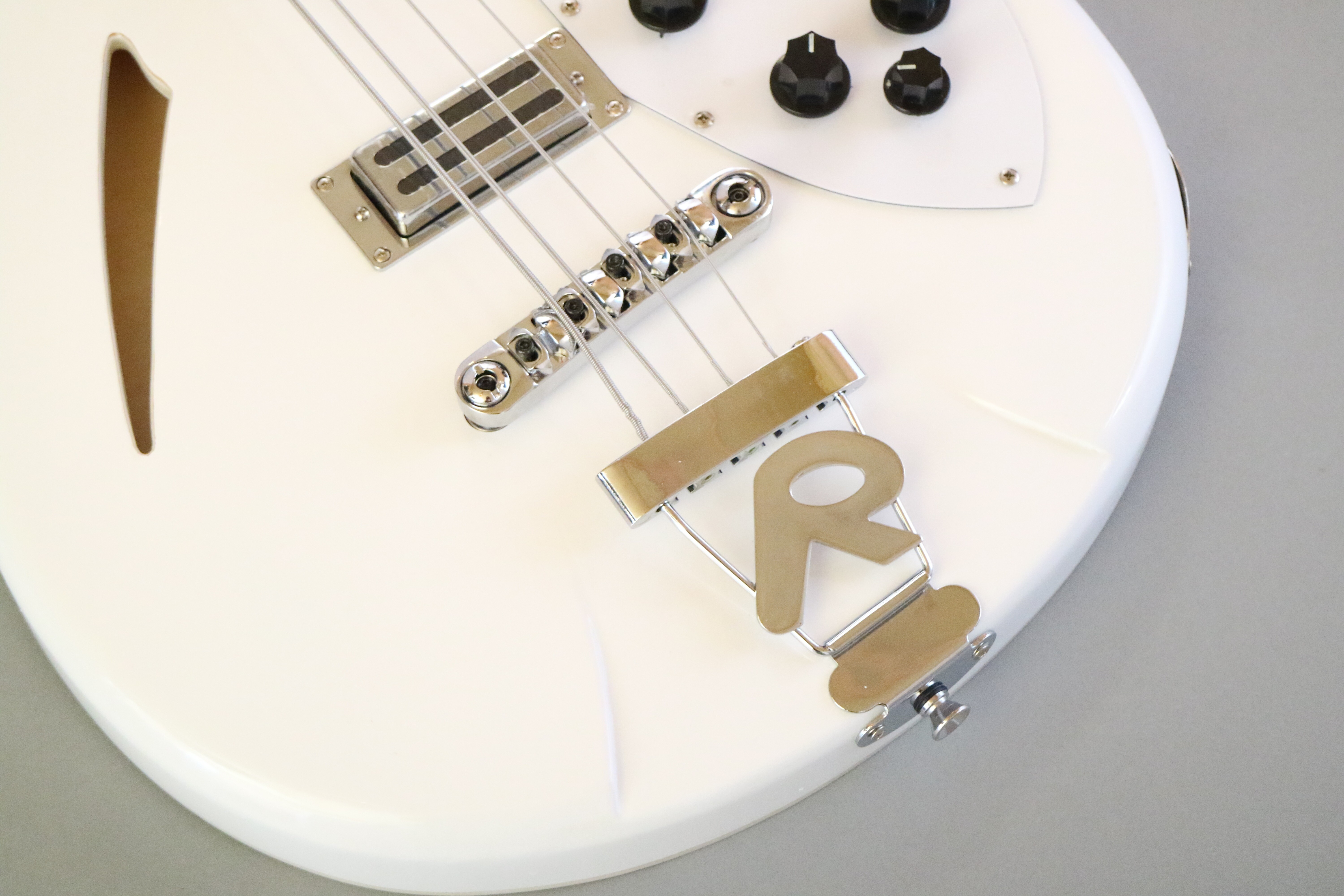 Afanti Rosewood Fingerboard 4 Strings Electric Bass Guitar