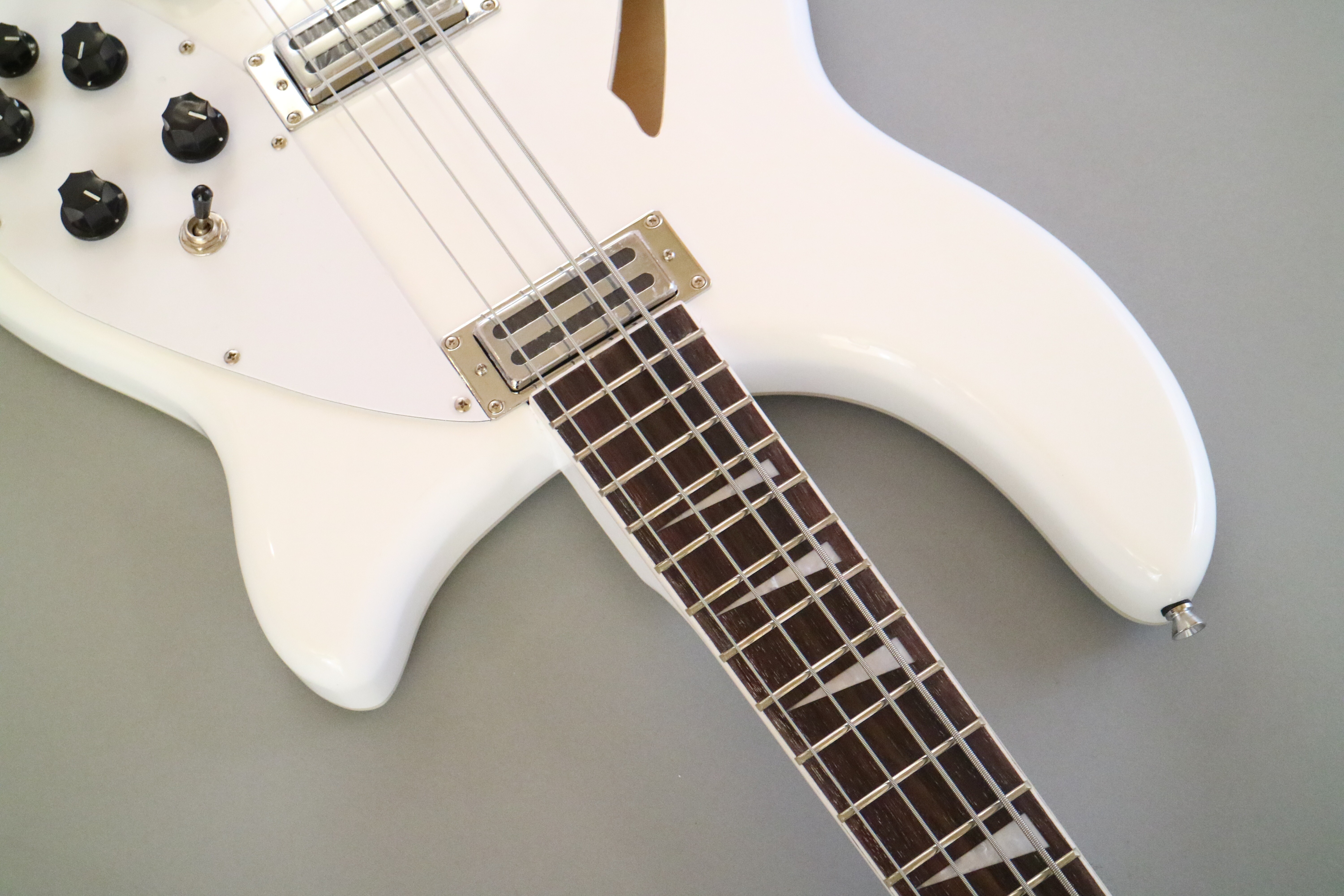 Afanti Rosewood Fingerboard 4 Strings Electric Bass Guitar