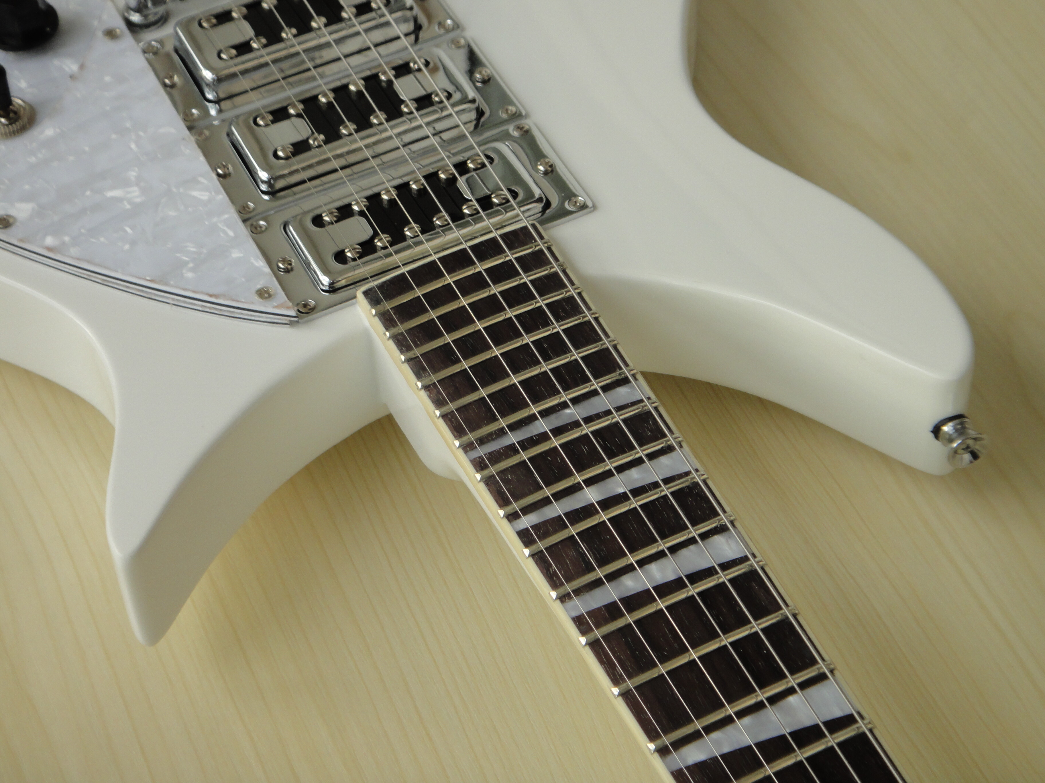 Afanti Mahogany Neck Set In Electric Guitar