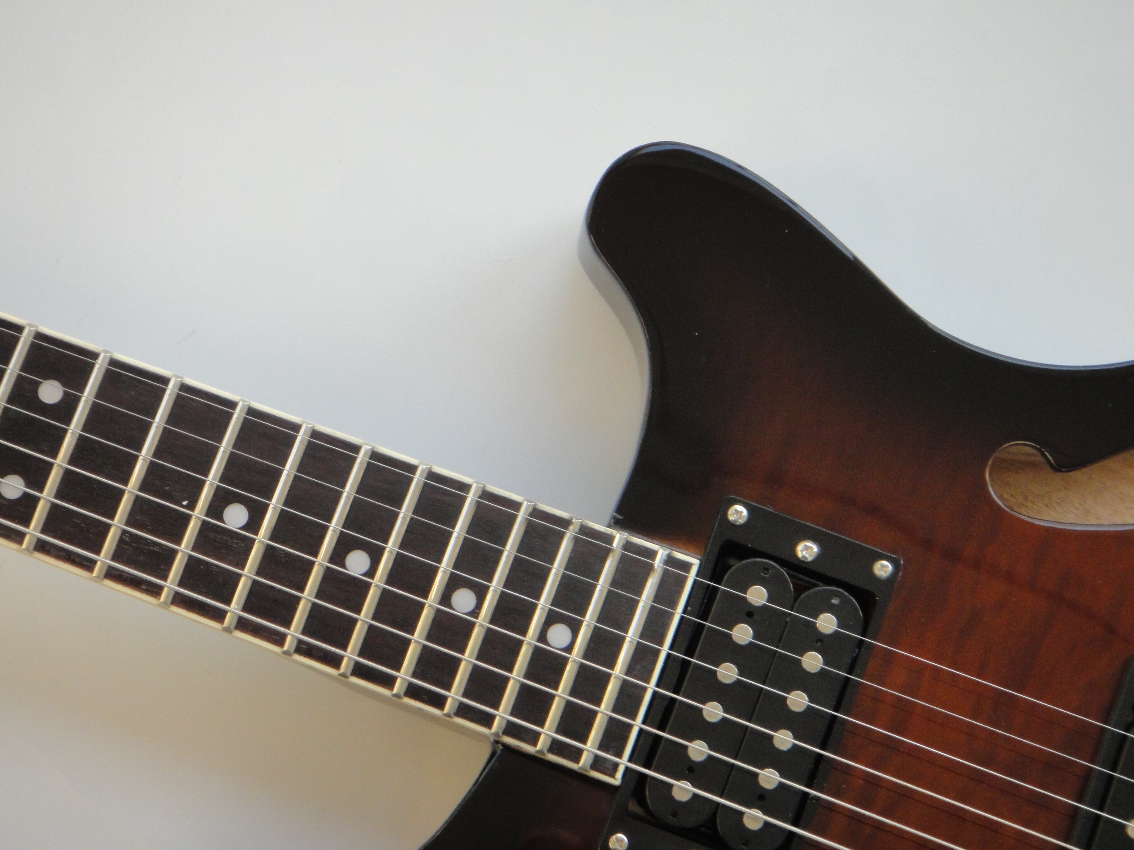 Afanti Customized Mahogany Body Electric Guitar