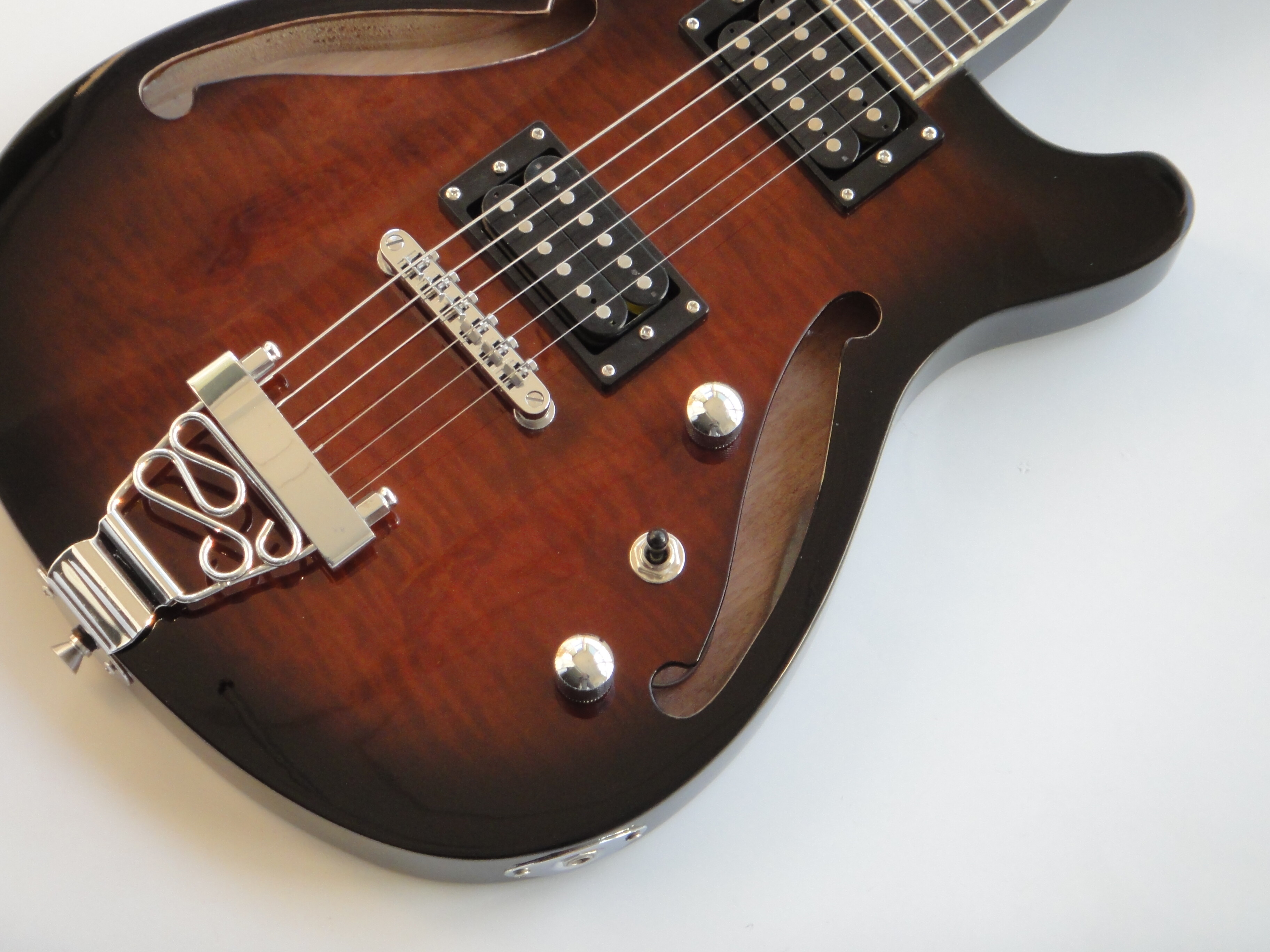 Afanti Customized Mahogany Body Electric Guitar