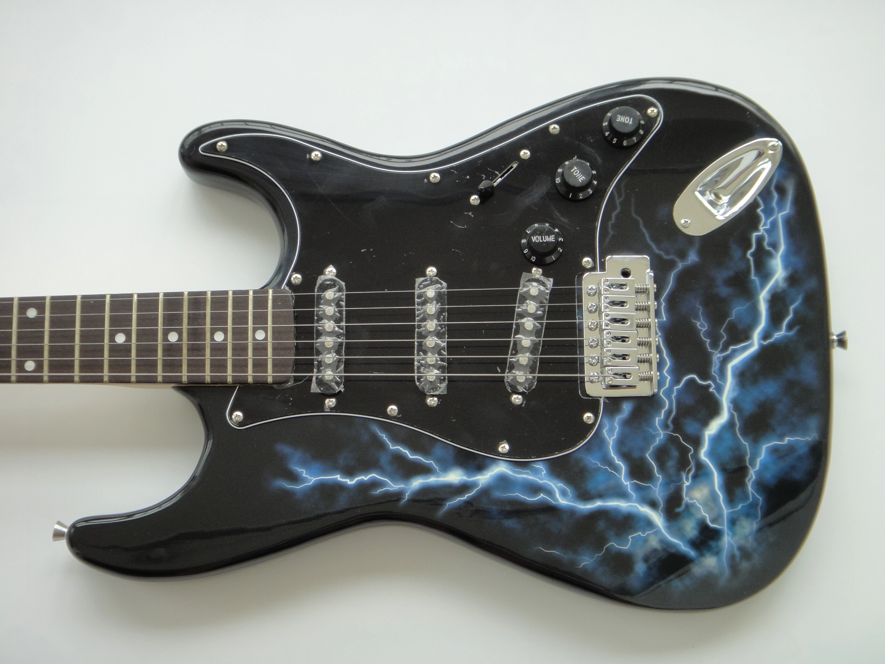 Afanti Bolt On Maple Neck SSS Pickups Electric Guitar