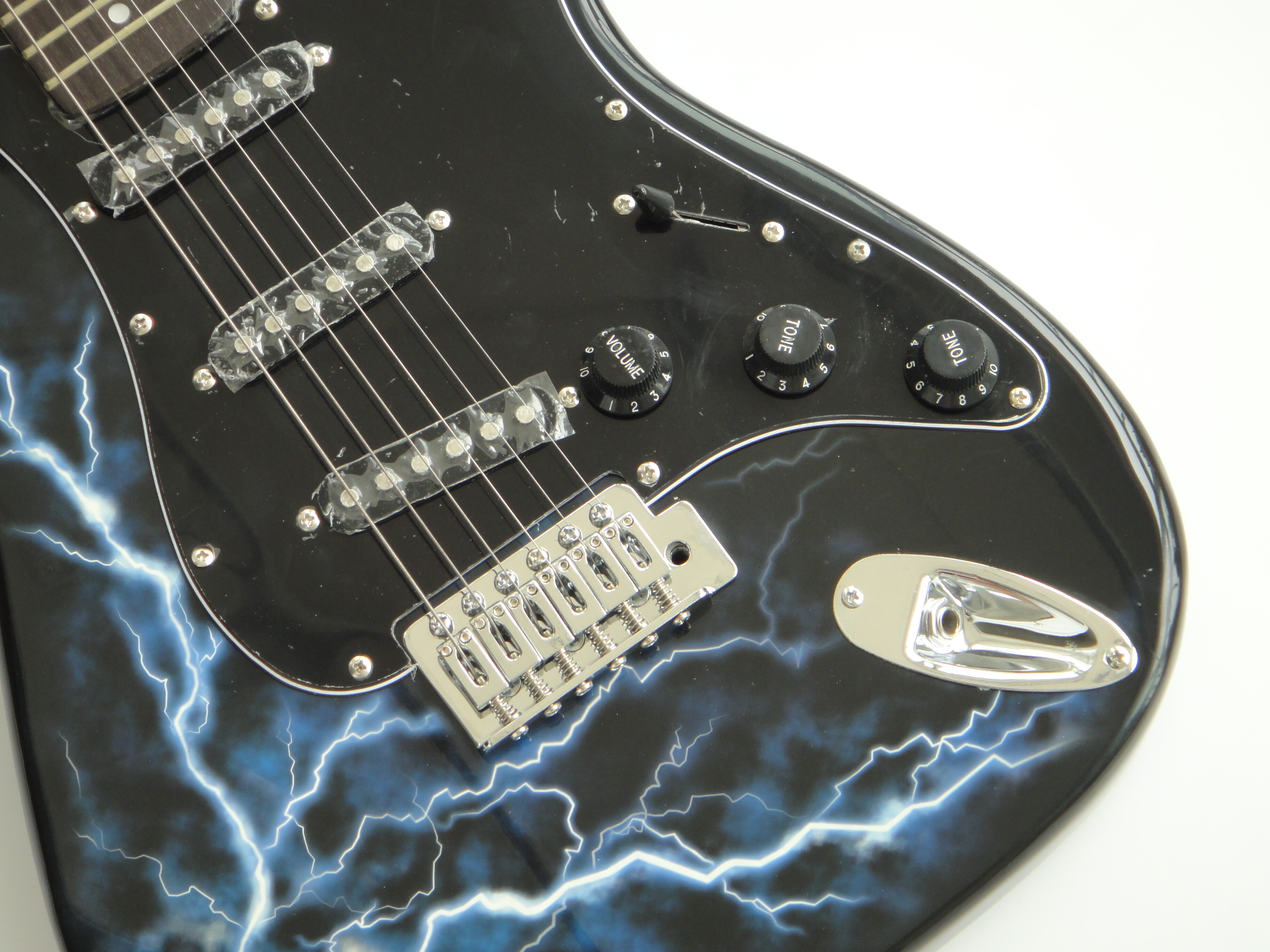 Afanti Bolt On Maple Neck SSS Pickups Electric Guitar