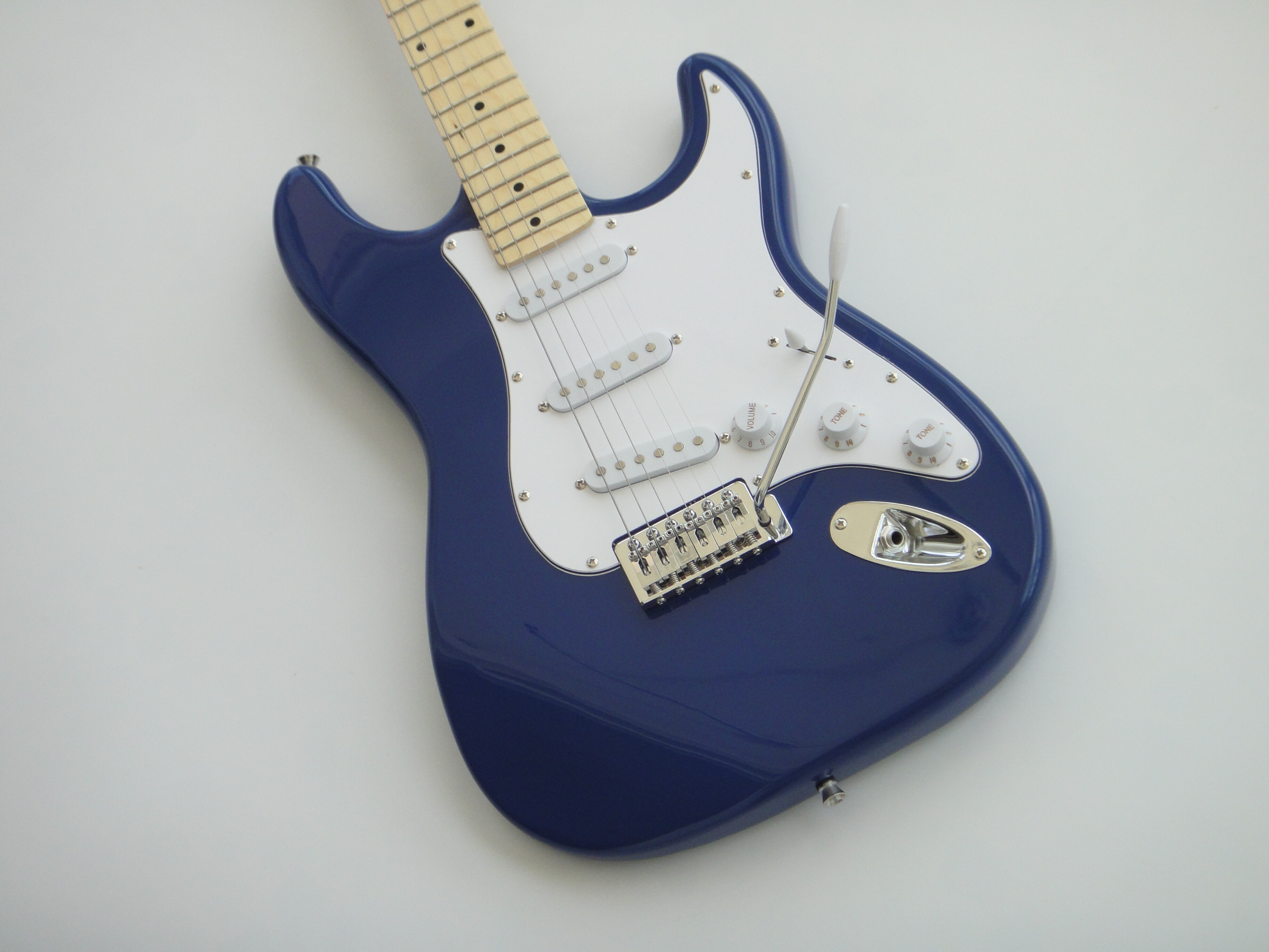 Afanti Customized 21 Frets Basswood Body Electric Guitar