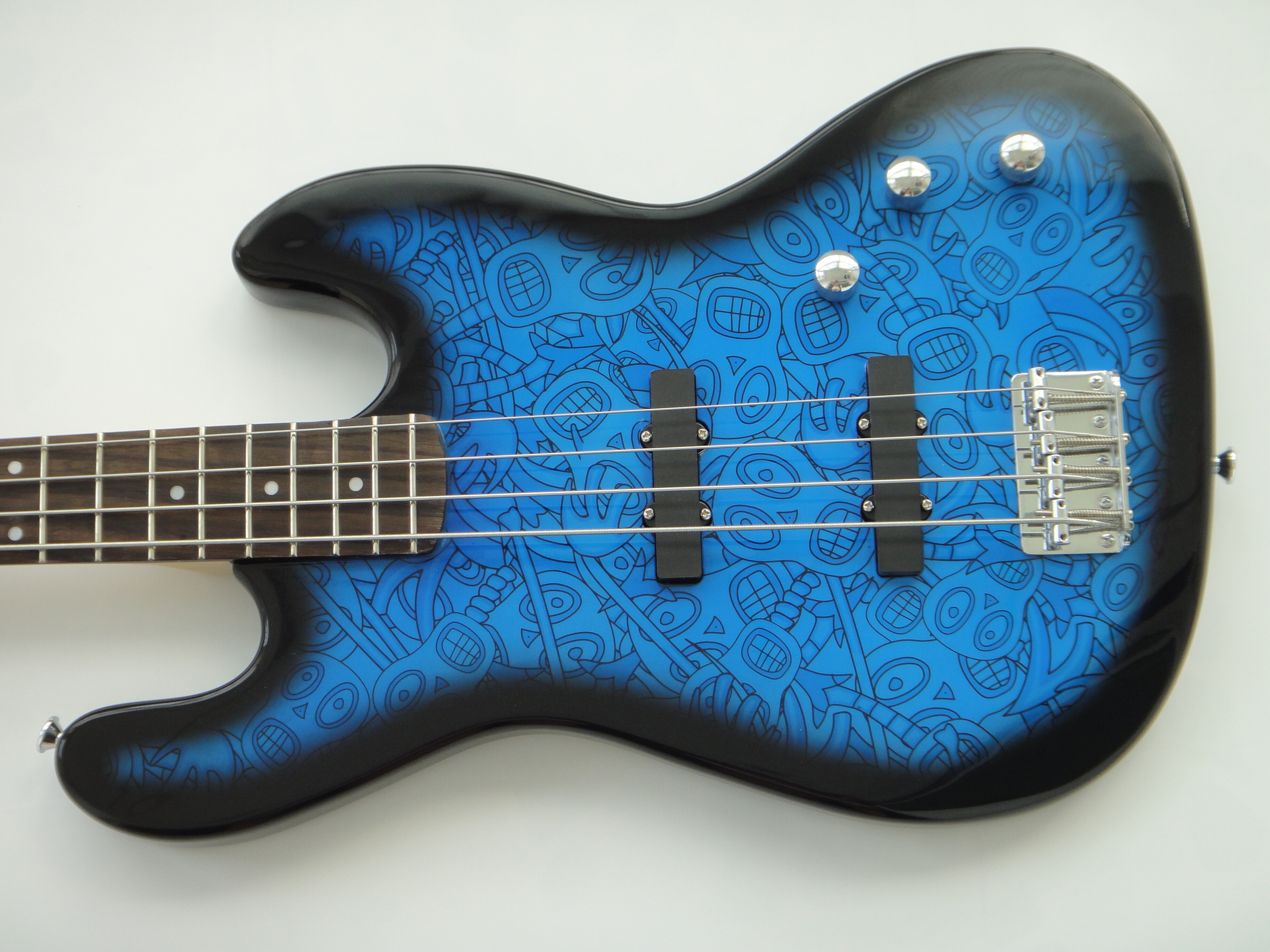 Afanti Customized Maple Neck Electric Bass Guitar