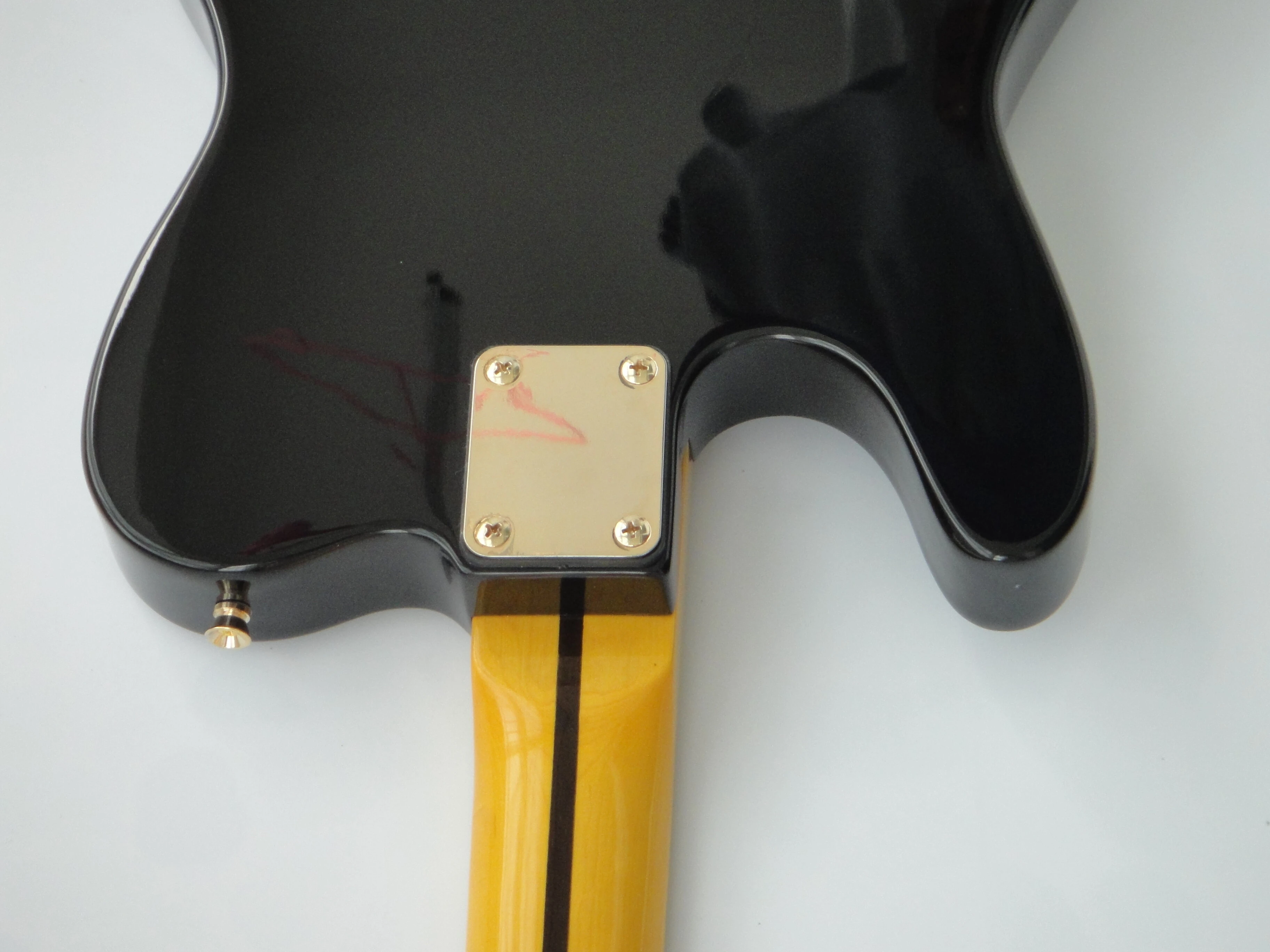 Afanti Customized Mahogany Body Maple Fingerboard Electric Guitar