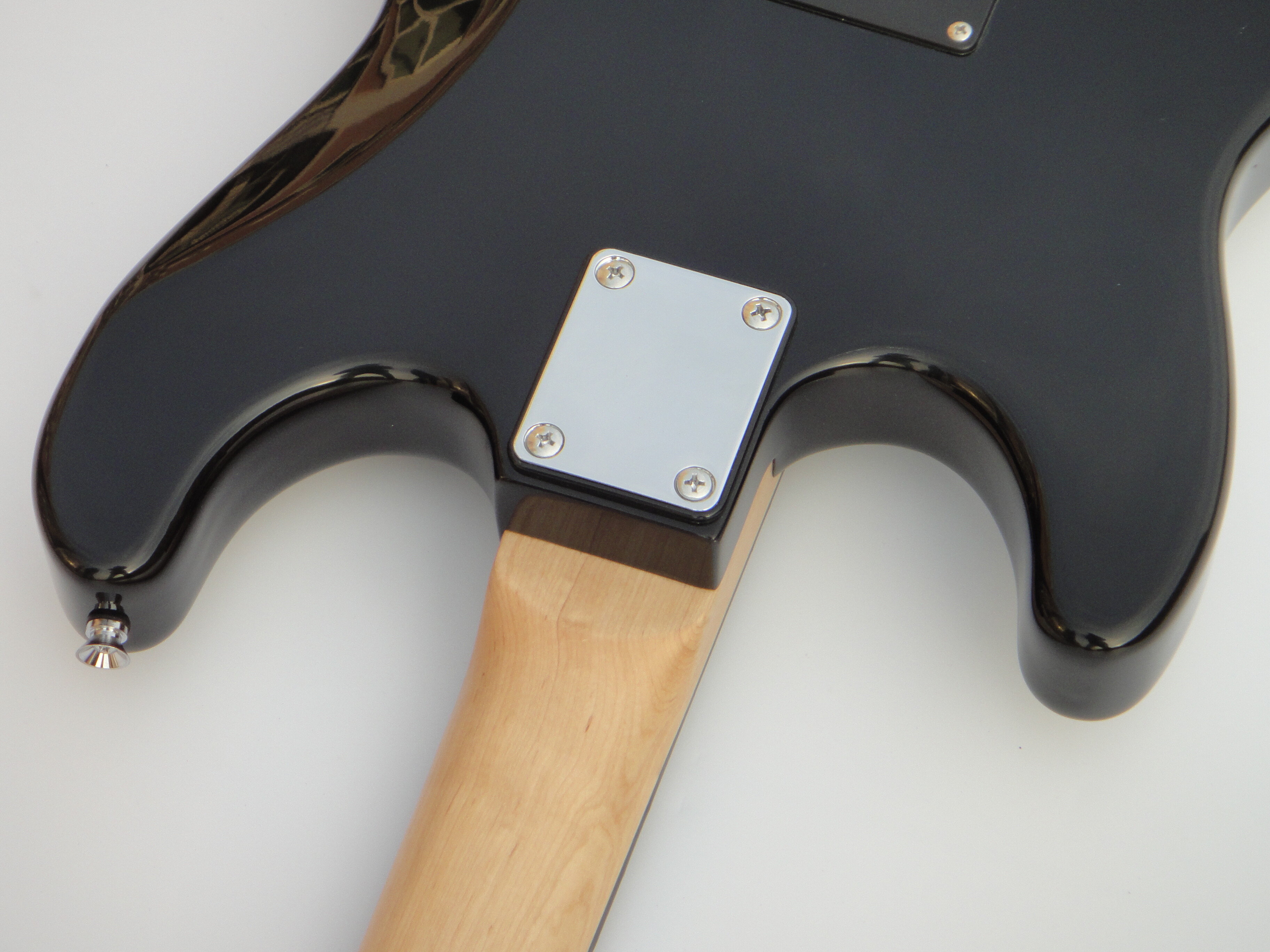 Afanti Customized Bolt On Maple Neck Electric Guitar