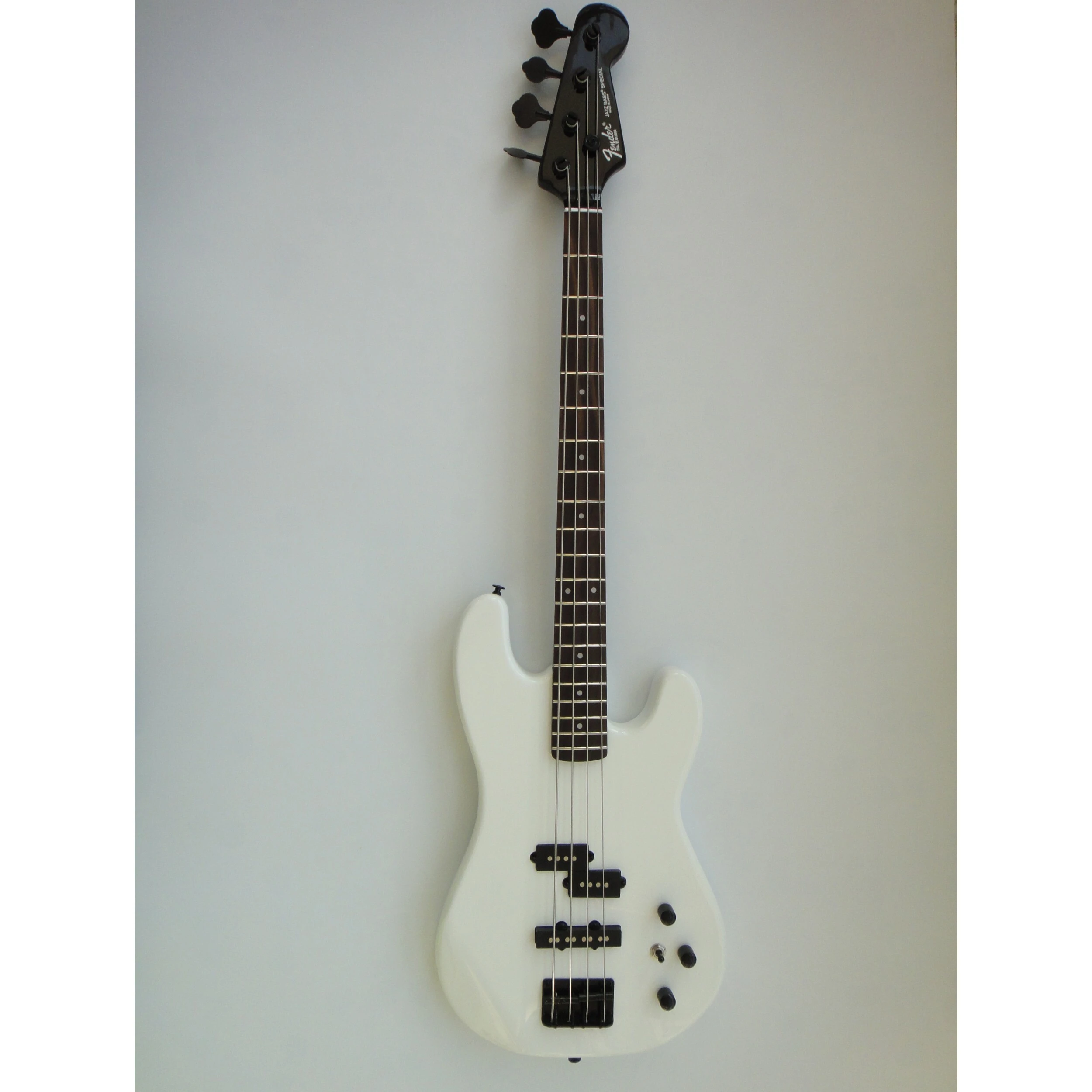 Afanti 4 Strings Bolt On Mahogany Neck Electric Bass Guitar