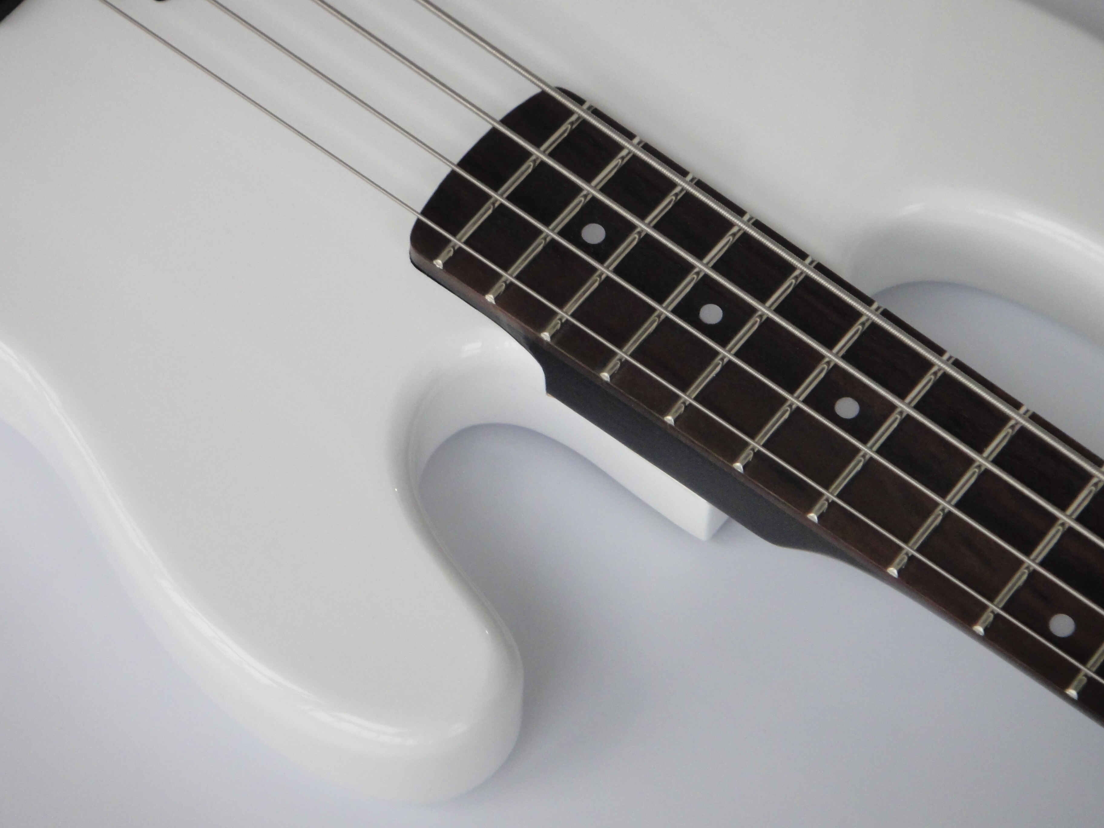 Afanti 4 Strings Bolt On Mahogany Neck Electric Bass Guitar