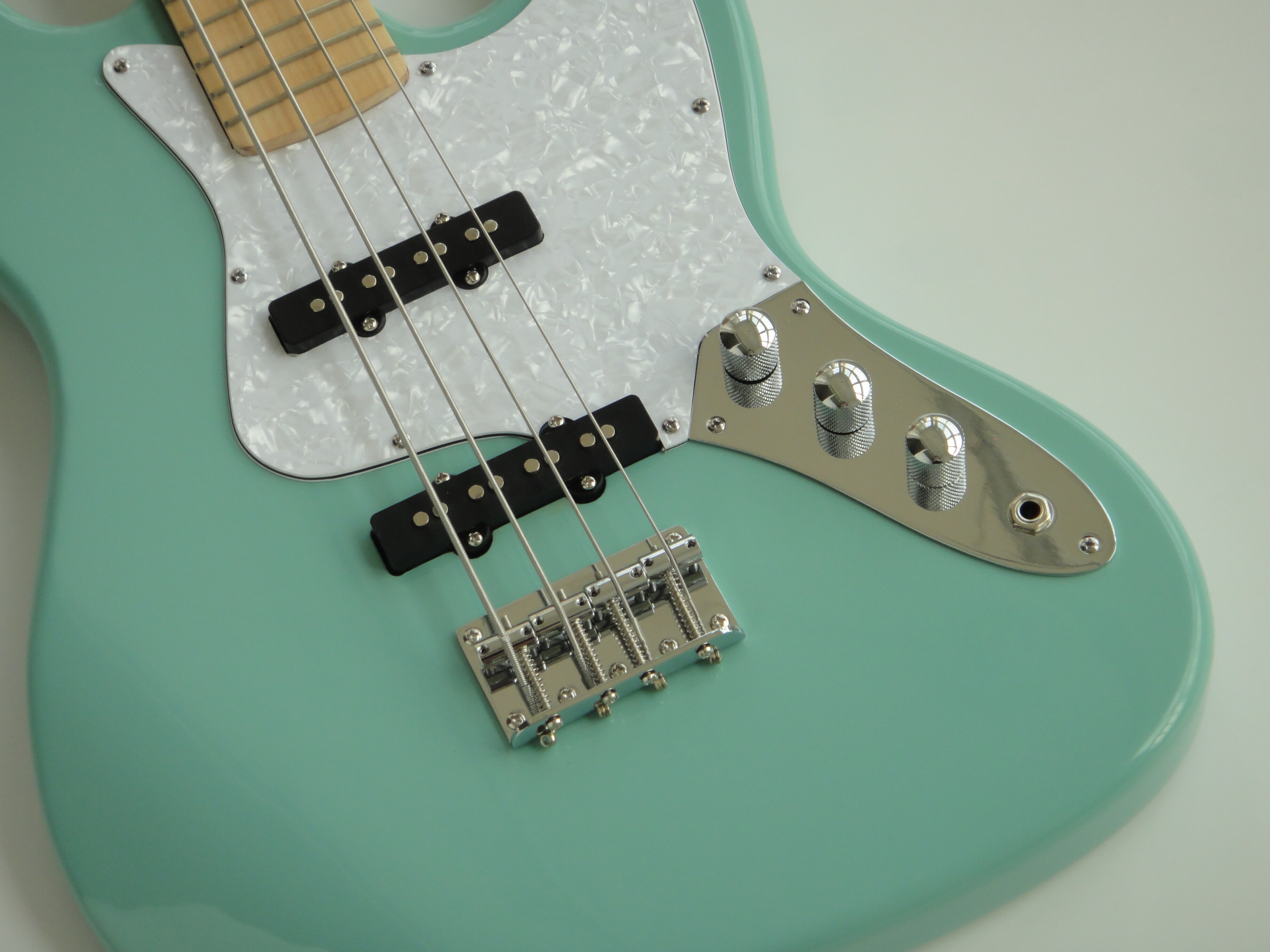 Afanti Customized Mahogany Body Bolt On Maple Neck Electric Guitar