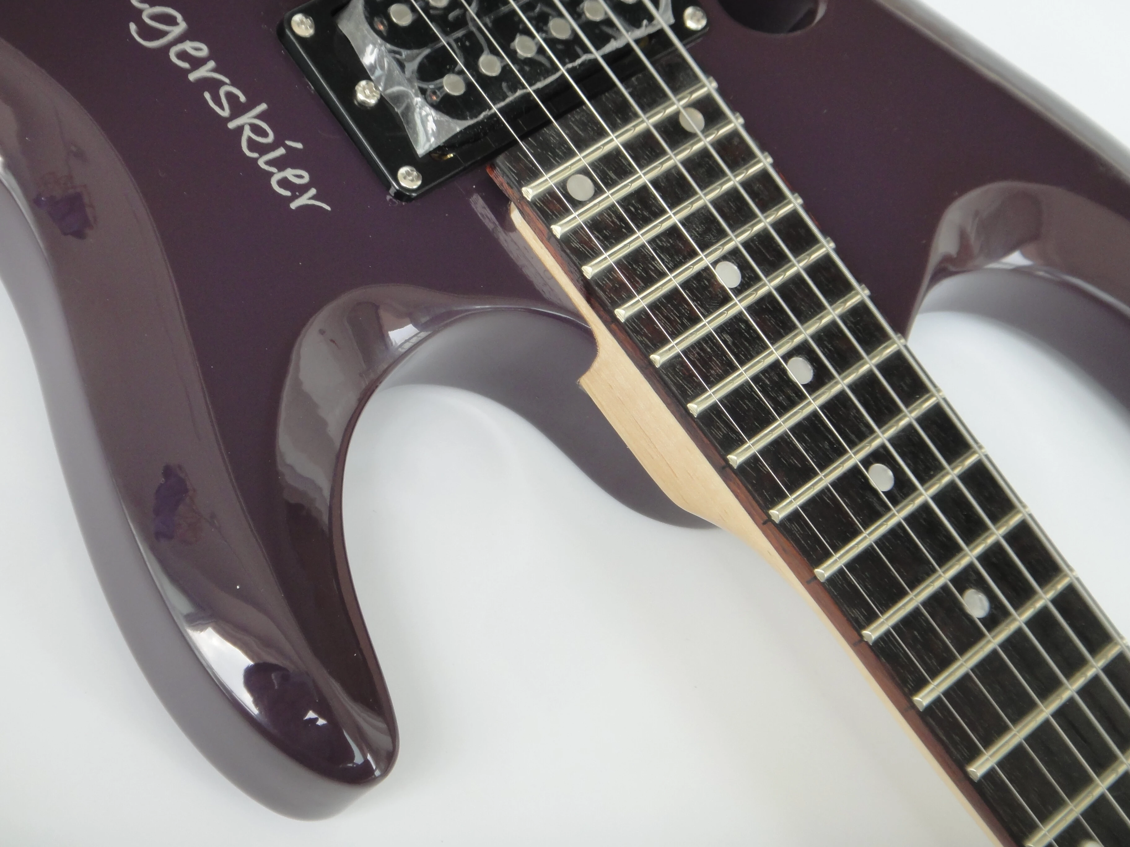 Afanti Customized Hsh 6 Strings Headless Electric Guitar