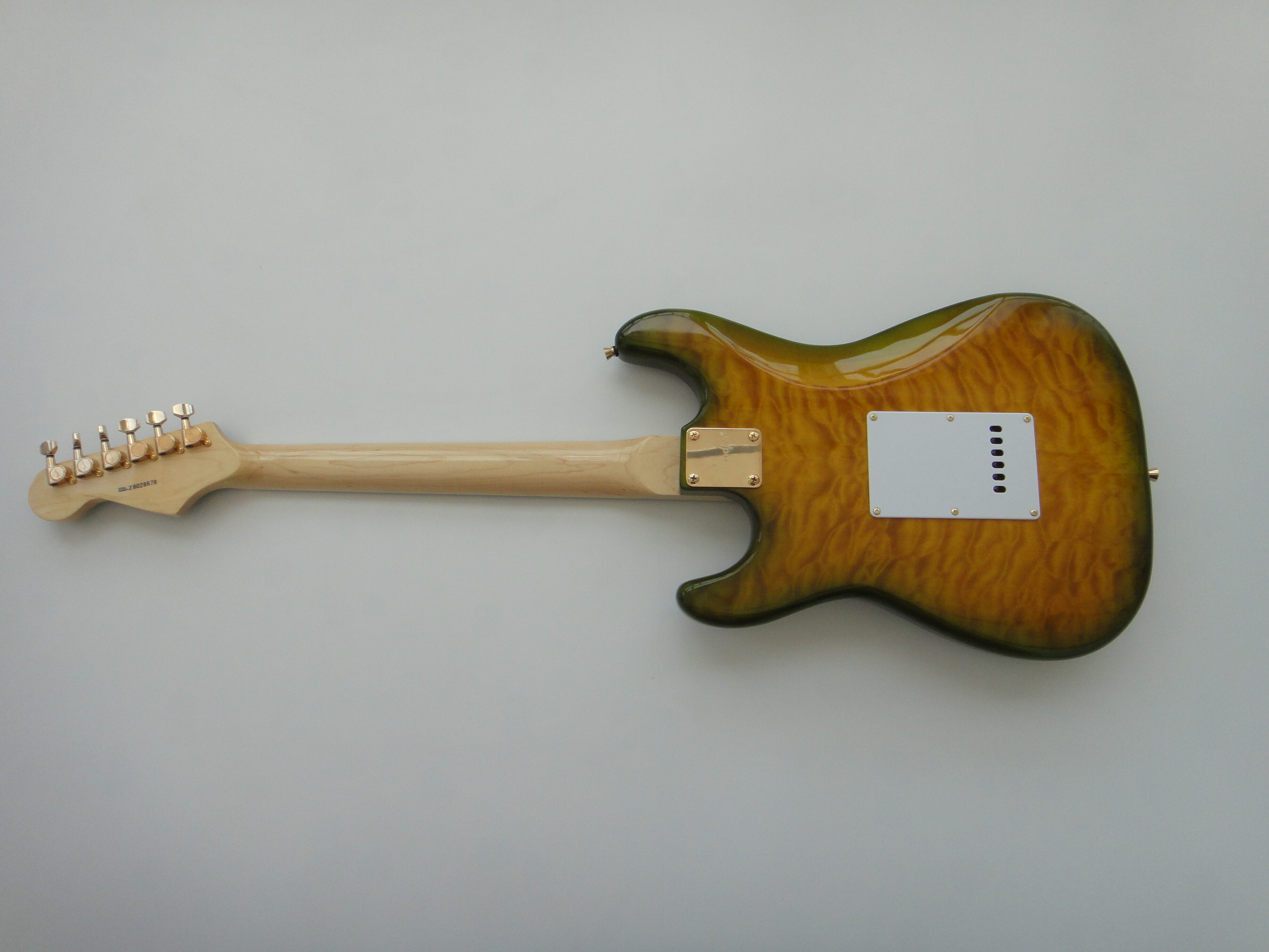 Afanti Customized Basswood Body with Quilted Maple Top Electric Guitar