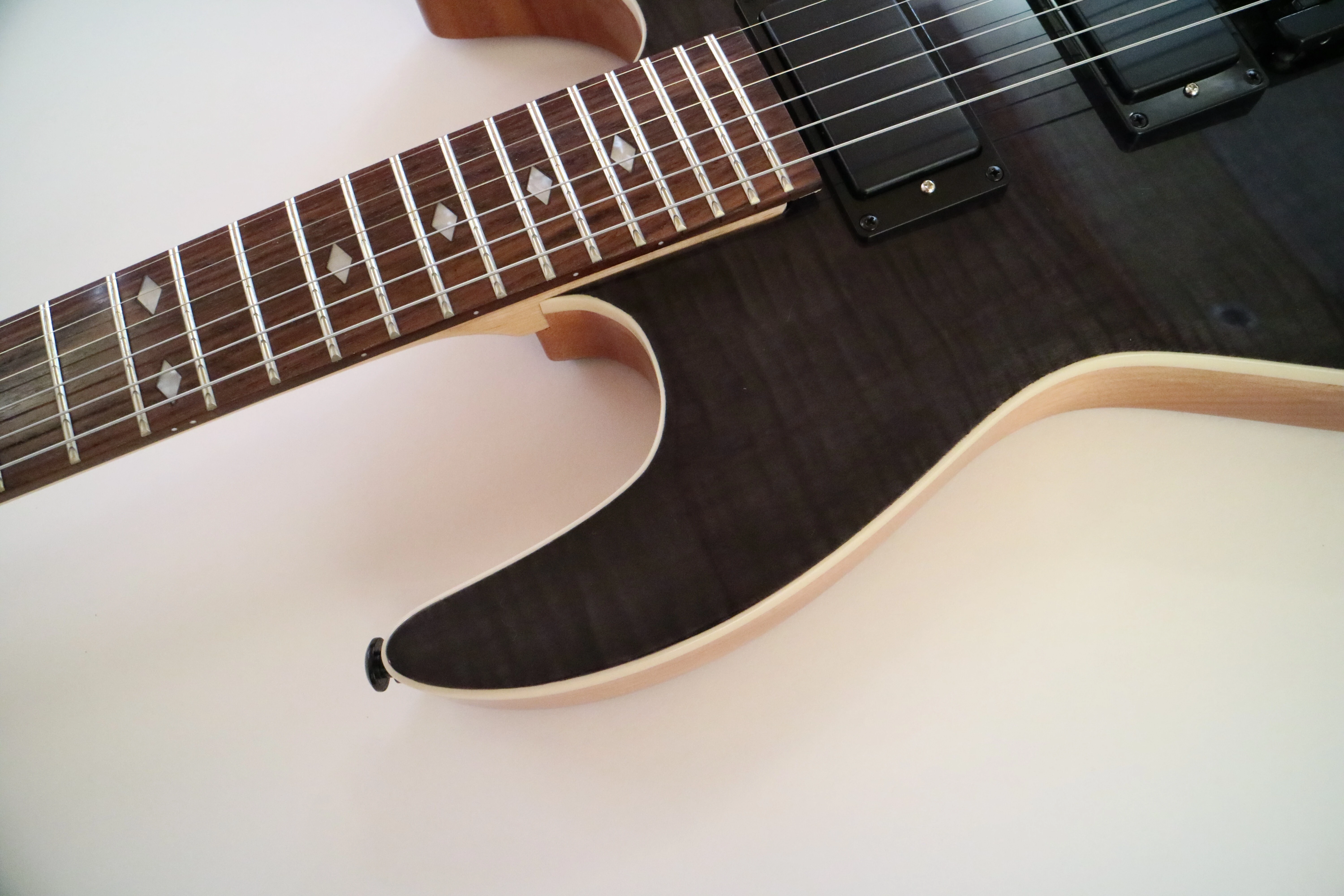 Afanti Customized Hh Double Locking 6 String Black Headless Guitar