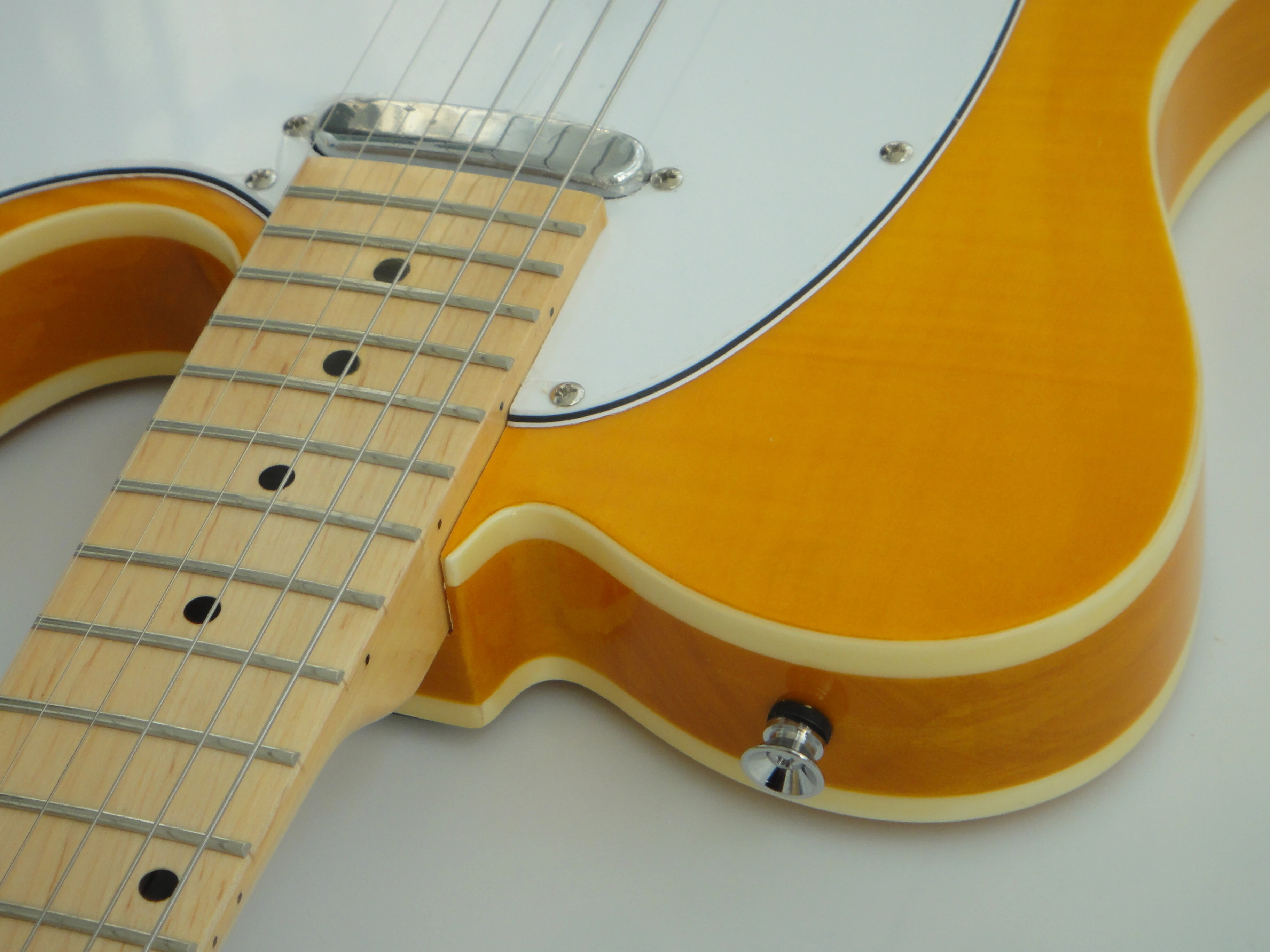 Afanti Mahogany Body with Flamed Maple Top Acoustic Electric Guitar