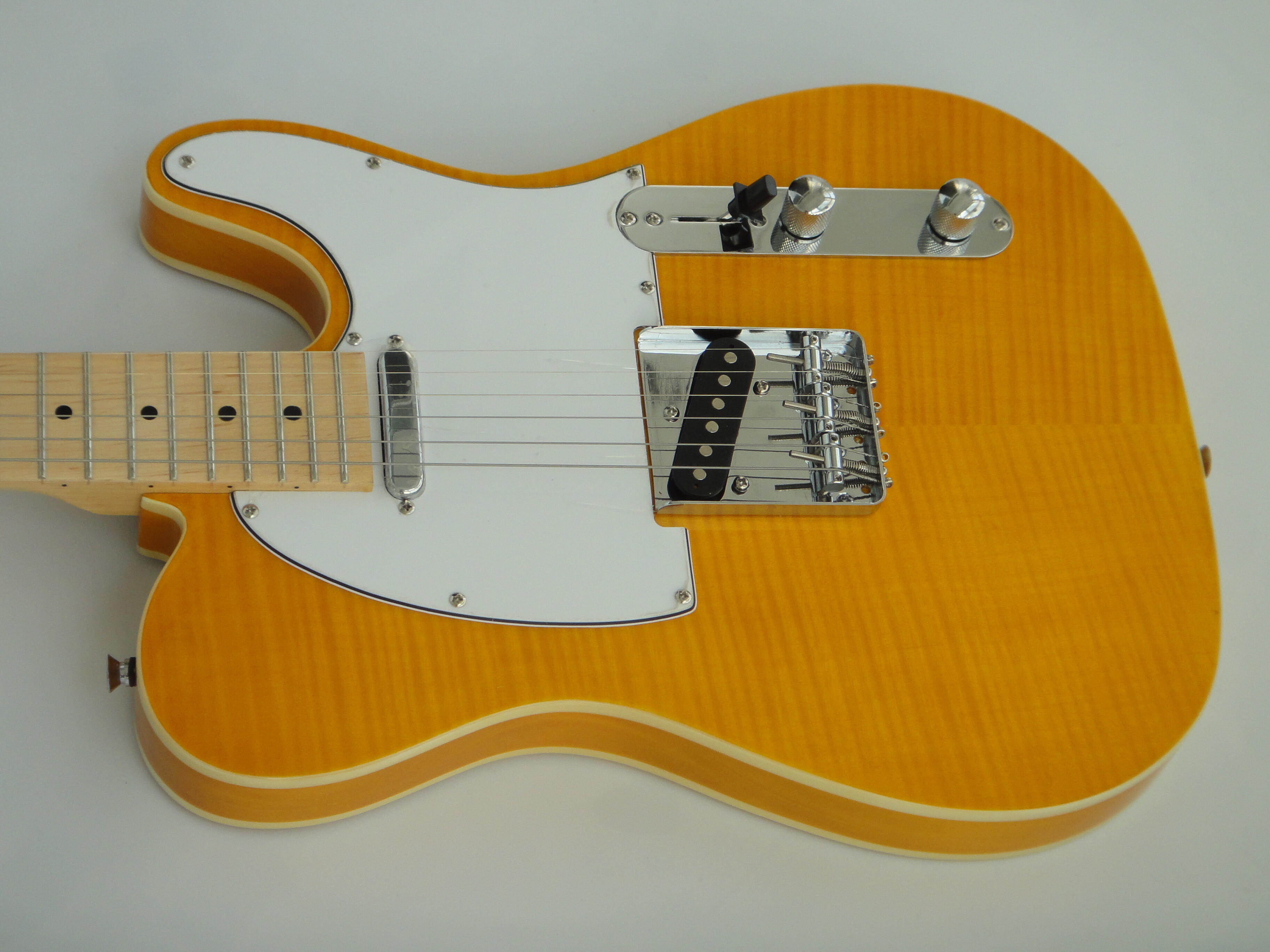 Afanti Mahogany Body with Flamed Maple Top Acoustic Electric Guitar