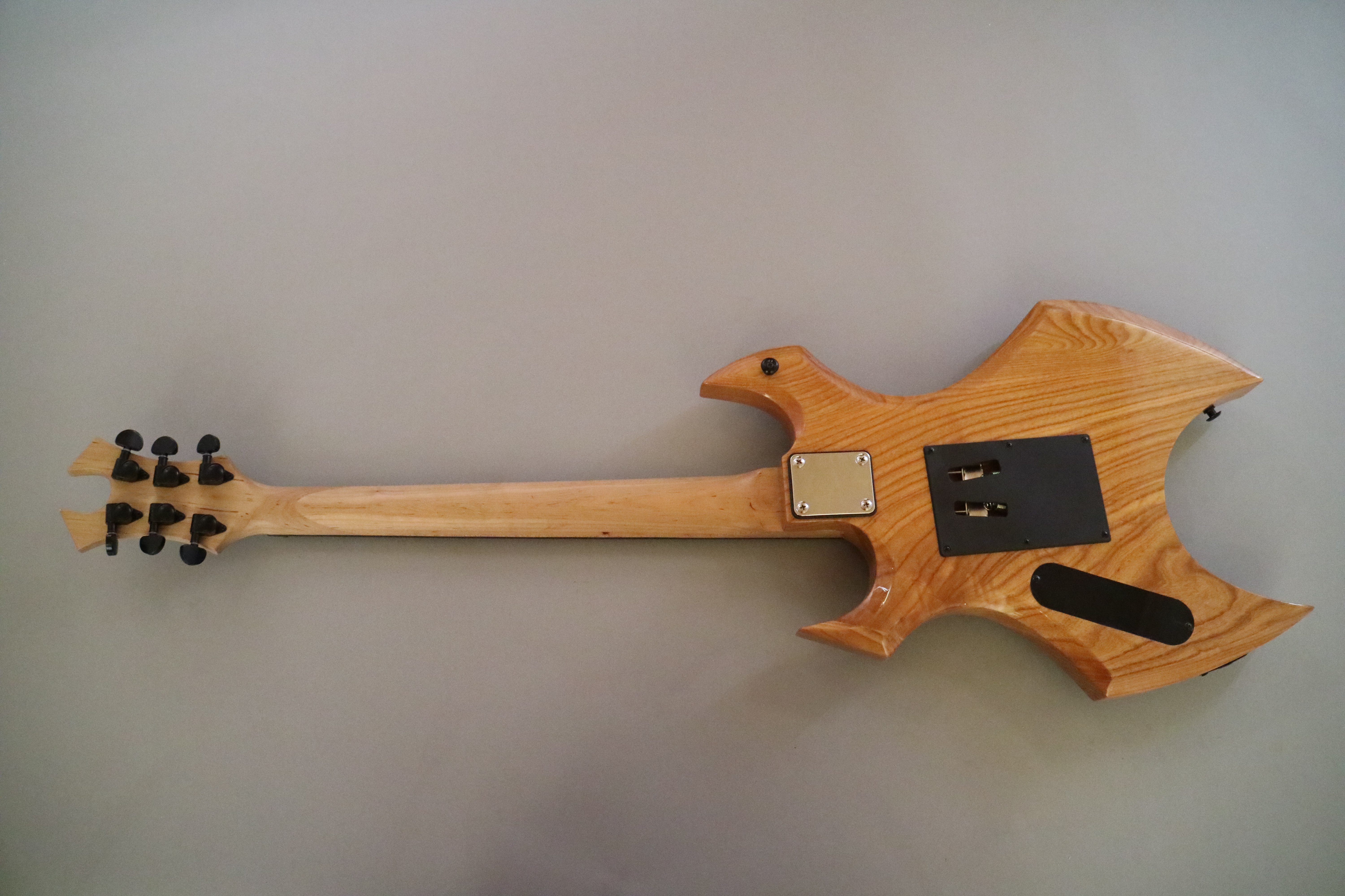 Afanti Customized Mahogany Body with Spalted Maple Veneer Electric Guitar