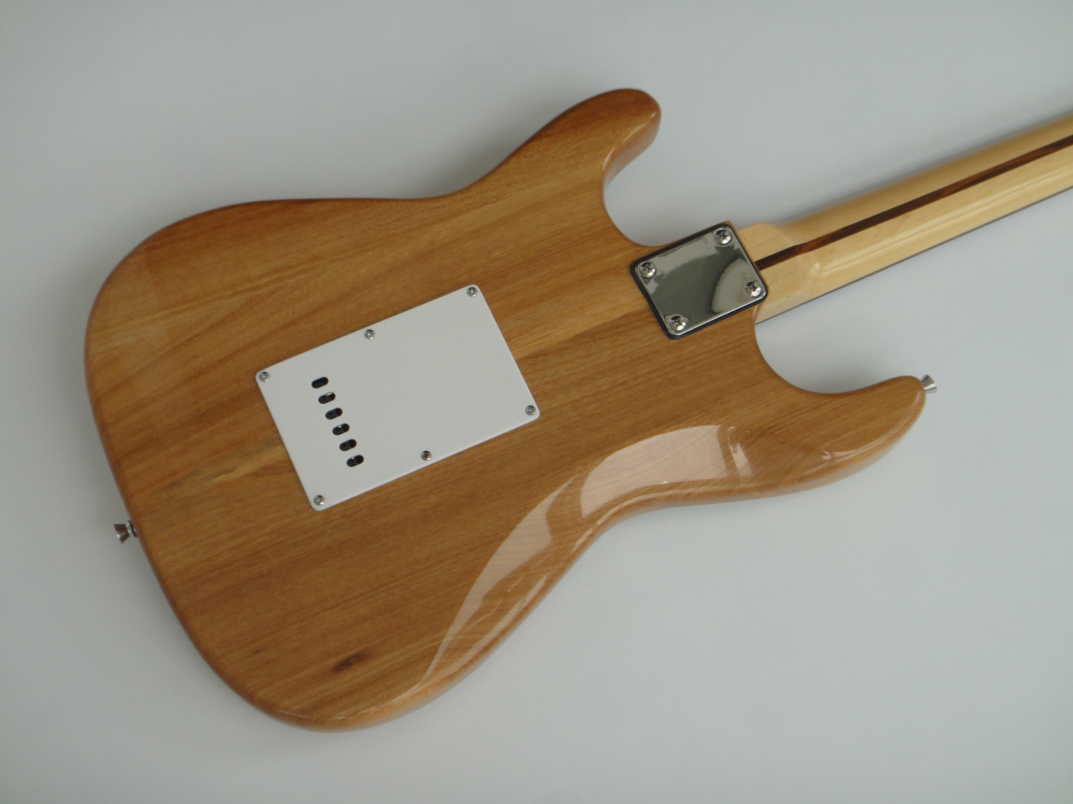 Afanti Customized Bolt On Maple Neck St Electric Guitar