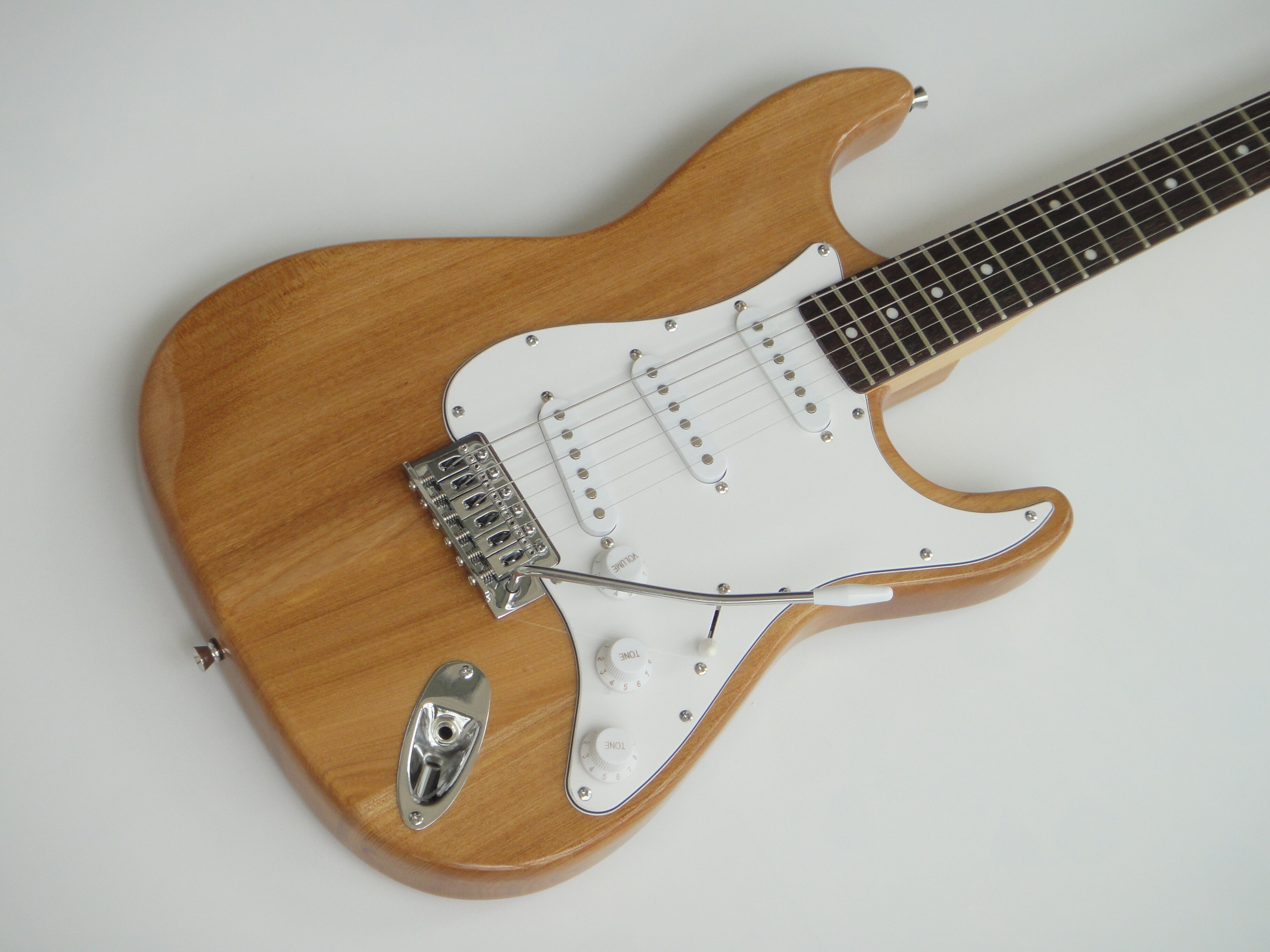 Afanti Customized Bolt On Maple Neck St Electric Guitar