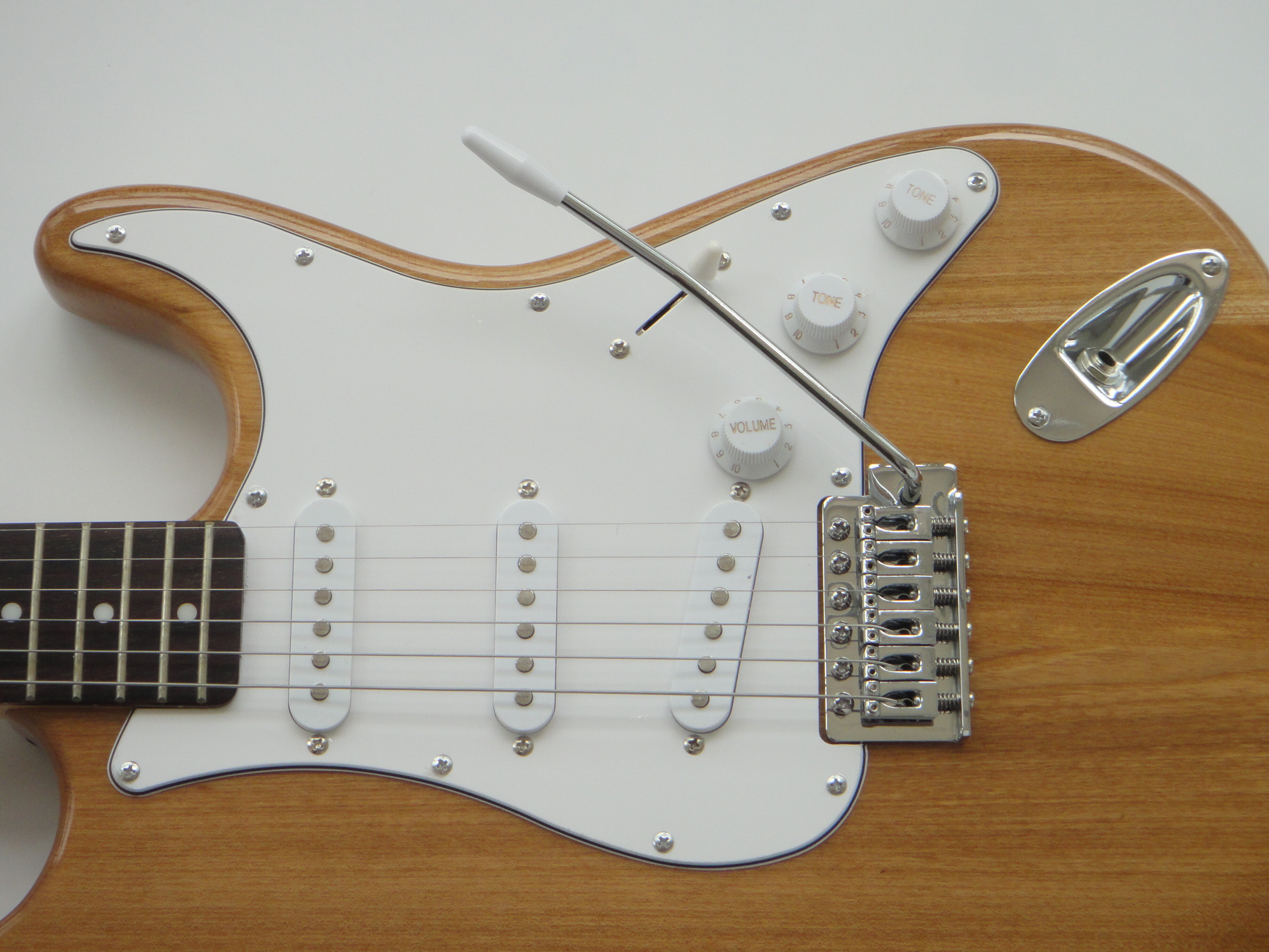 Afanti Customized Bolt On Maple Neck St Electric Guitar