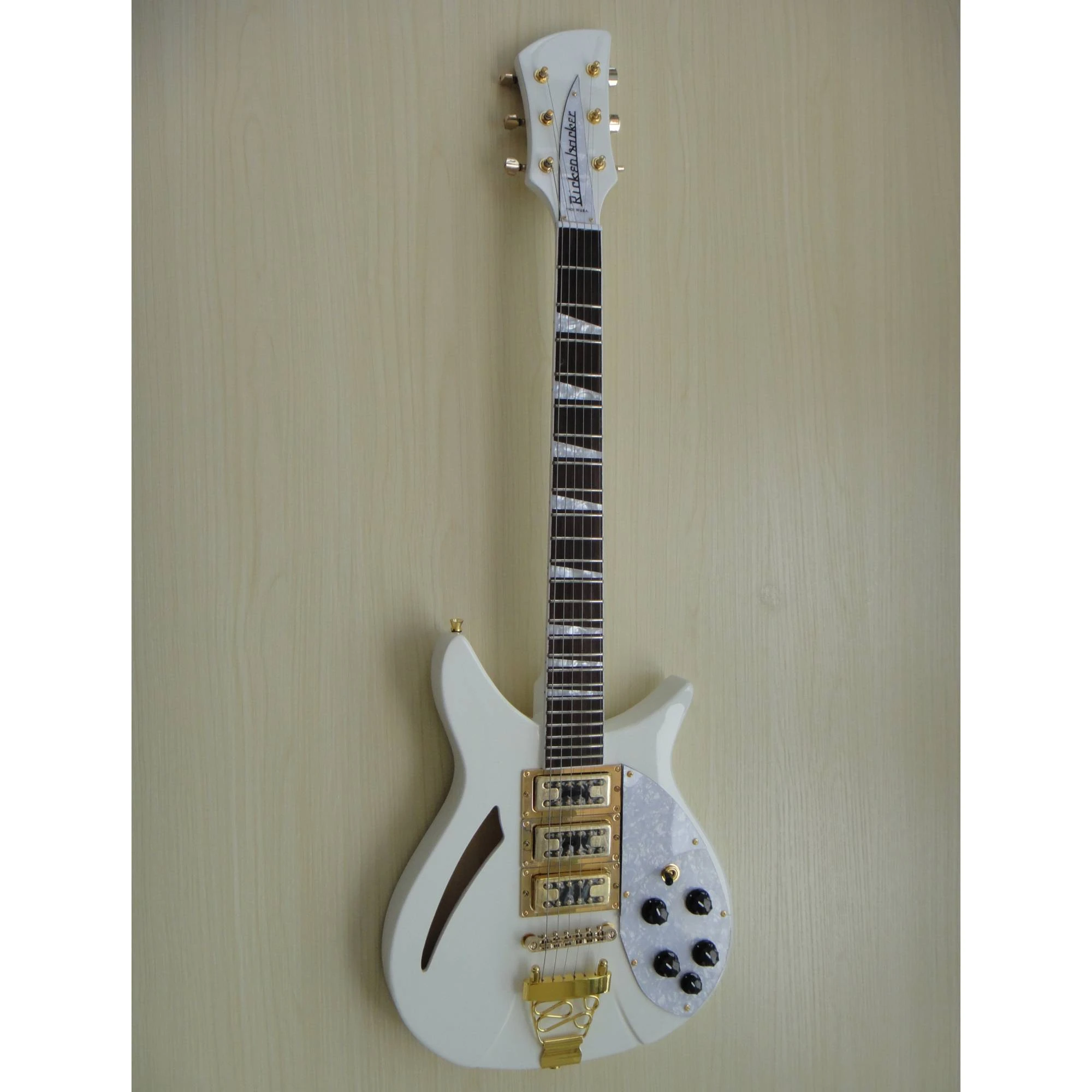 Afanti Customized Rick Style Mahogny Body Electric Guitar