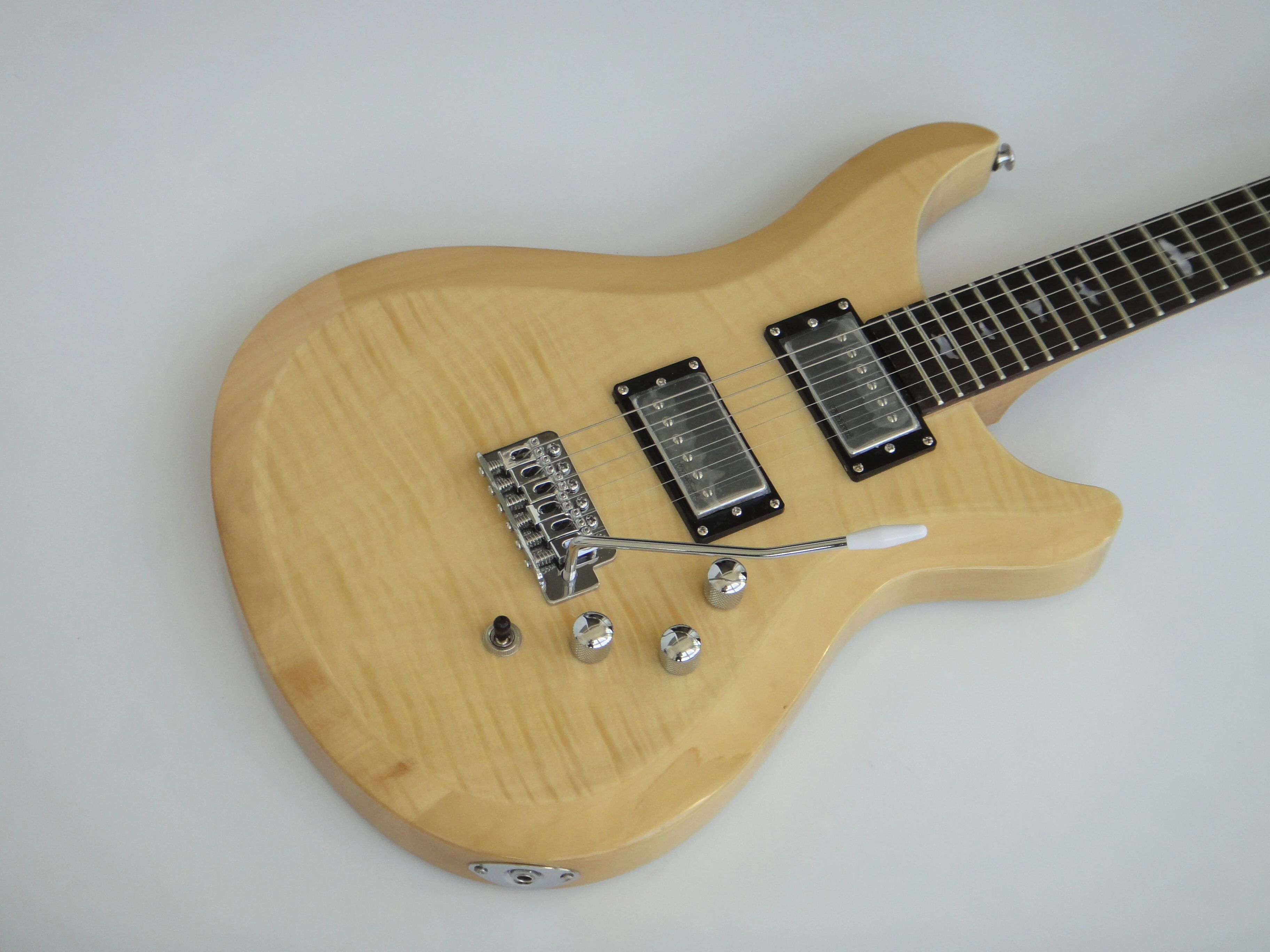 Afanti Set in Mahogany Body with Flamed Maple Veneer Electric Guitar